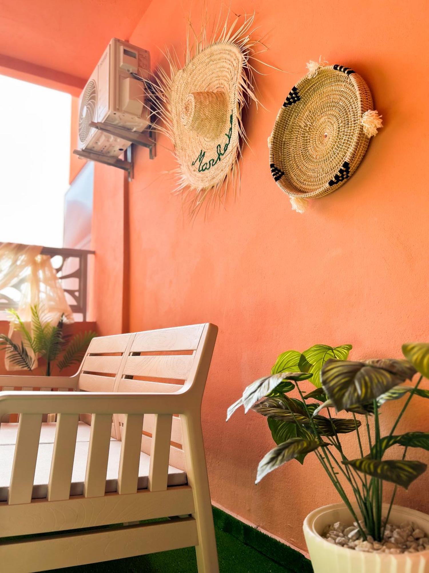 Le Cocon Dore Avec Terrasse Ensoleillee Au Centre De Marrakech Apartment *