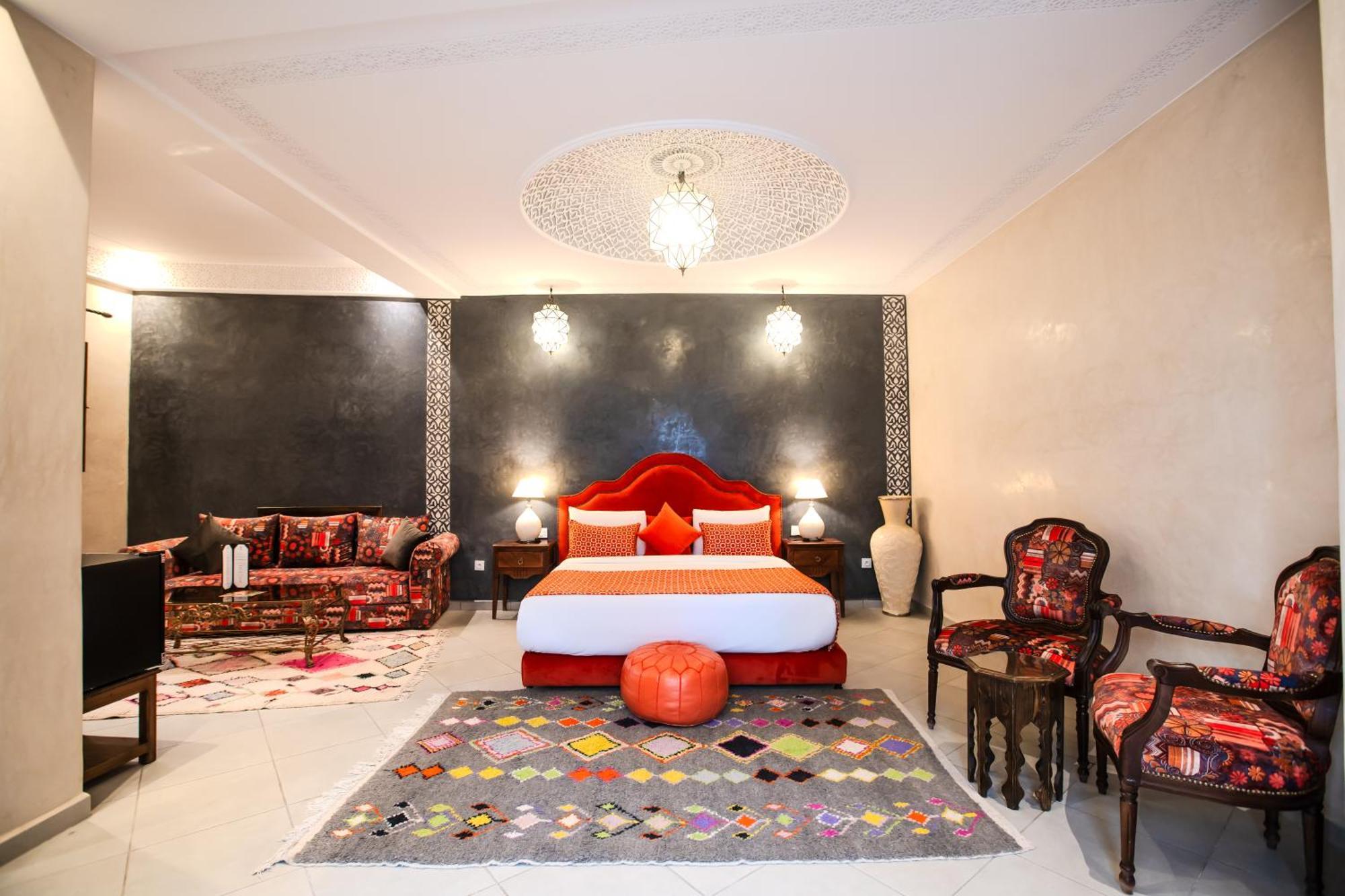 Mandana & Pensión Marrakesh