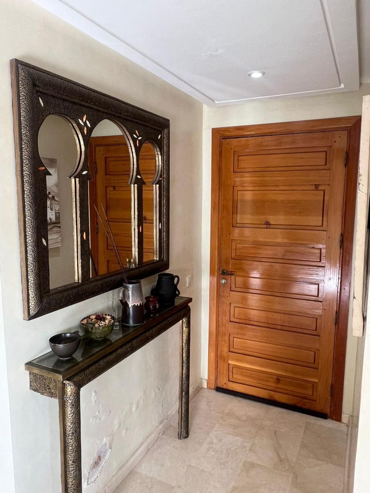 Apartment Elegant Avec Vue Sur Piscine Jardin Verdoyant Et Wifi Ultra Rapide *
