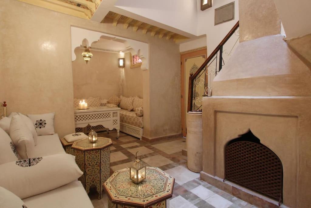 Authentic House In The Old Medina Of Marrakech Hébergement de vacances