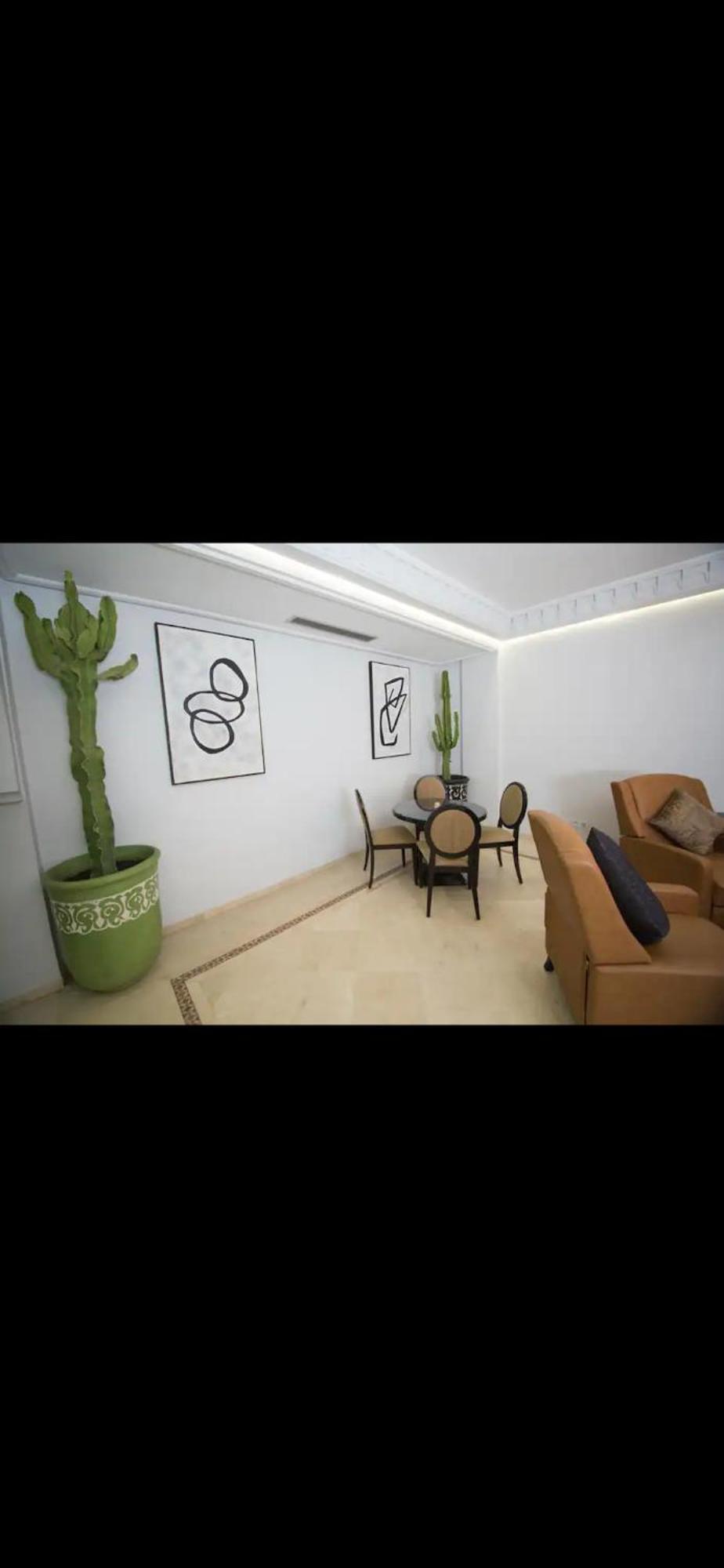 Lux Apt, Prime Location, Jacuzzi Apartment