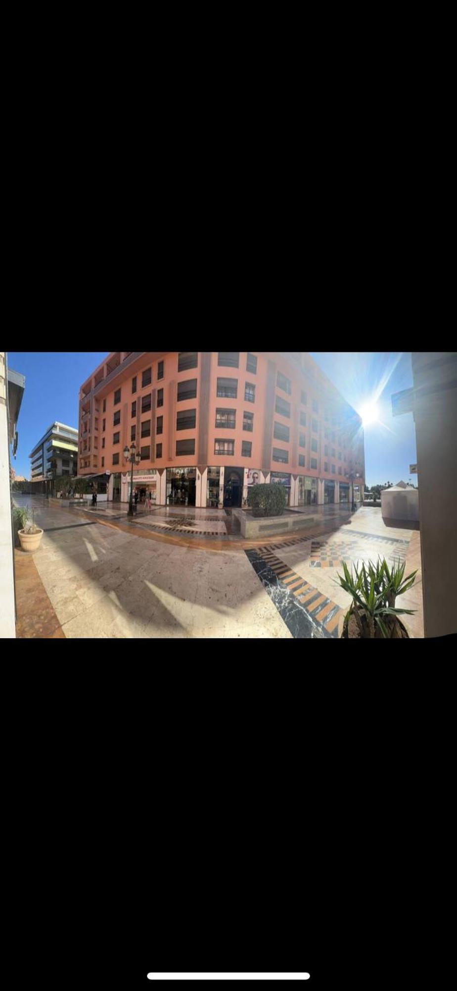 Lux Apt, Prime Location, Jacuzzi *