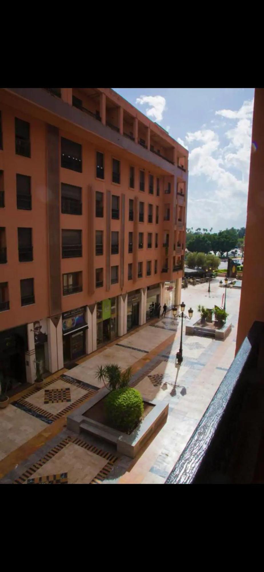 Lux Apt, Prime Location, Jacuzzi * Marrakesh