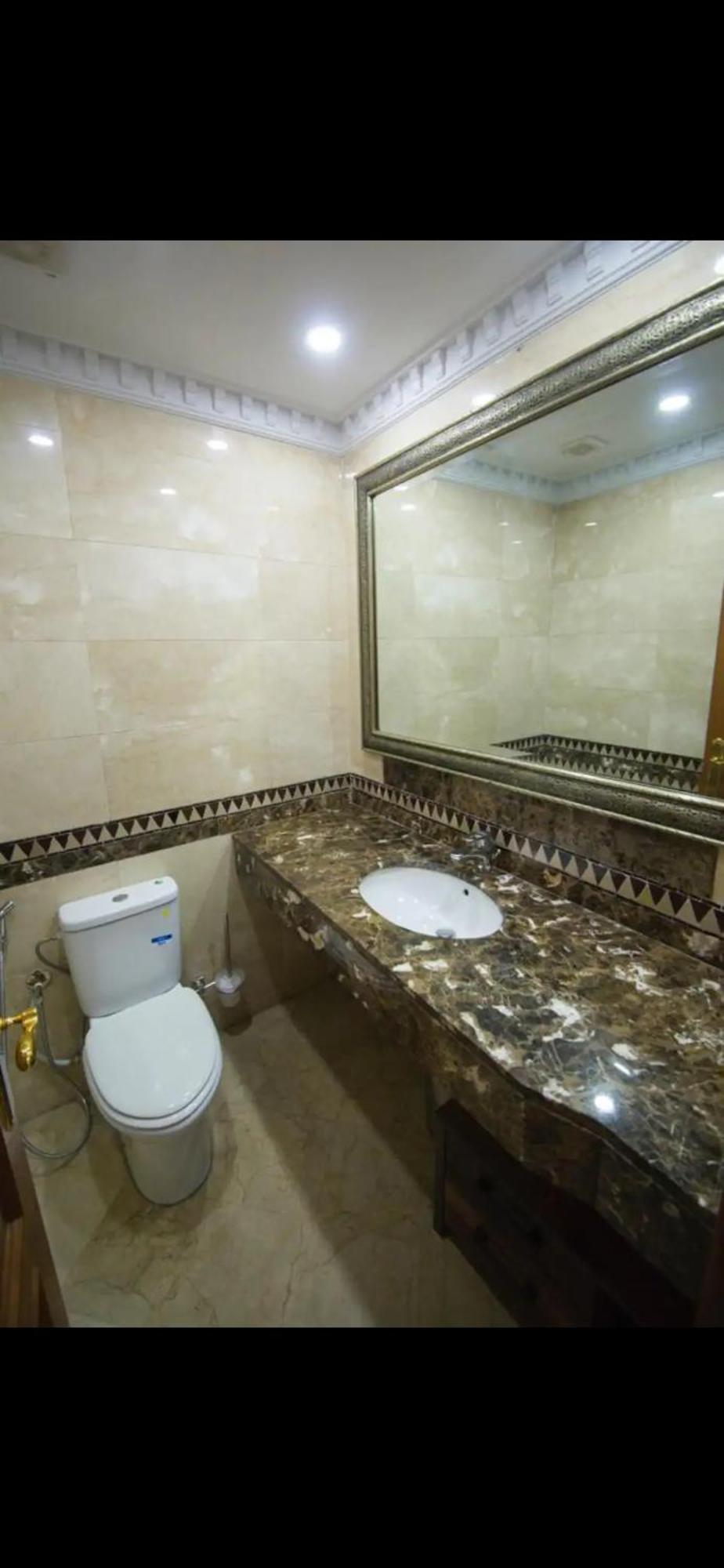 Lux Apt, Prime Location, Jacuzzi Apartamento *