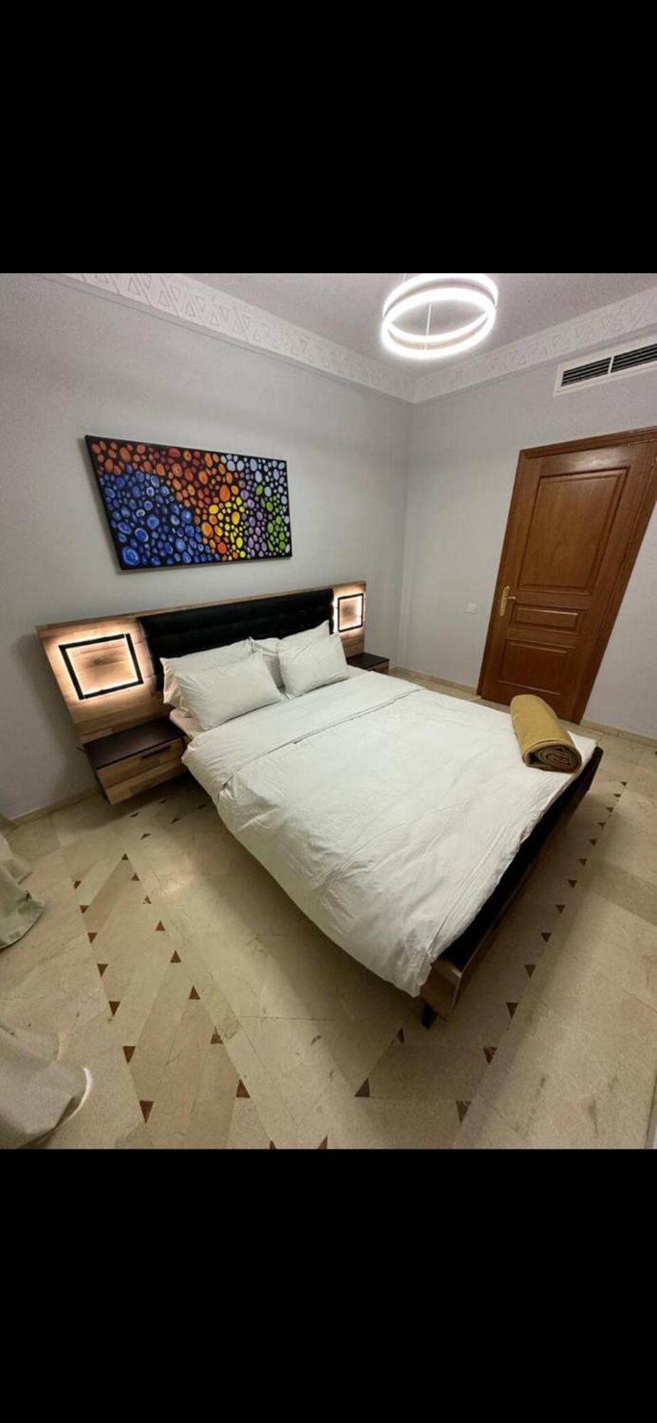 Lux Apt, Prime Location, Jacuzzi *
