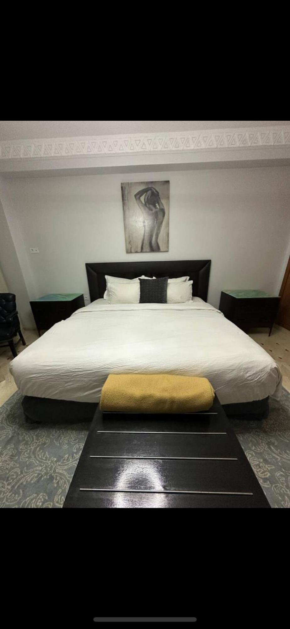 Apartment Lux Apt, Prime Location, Jacuzzi *