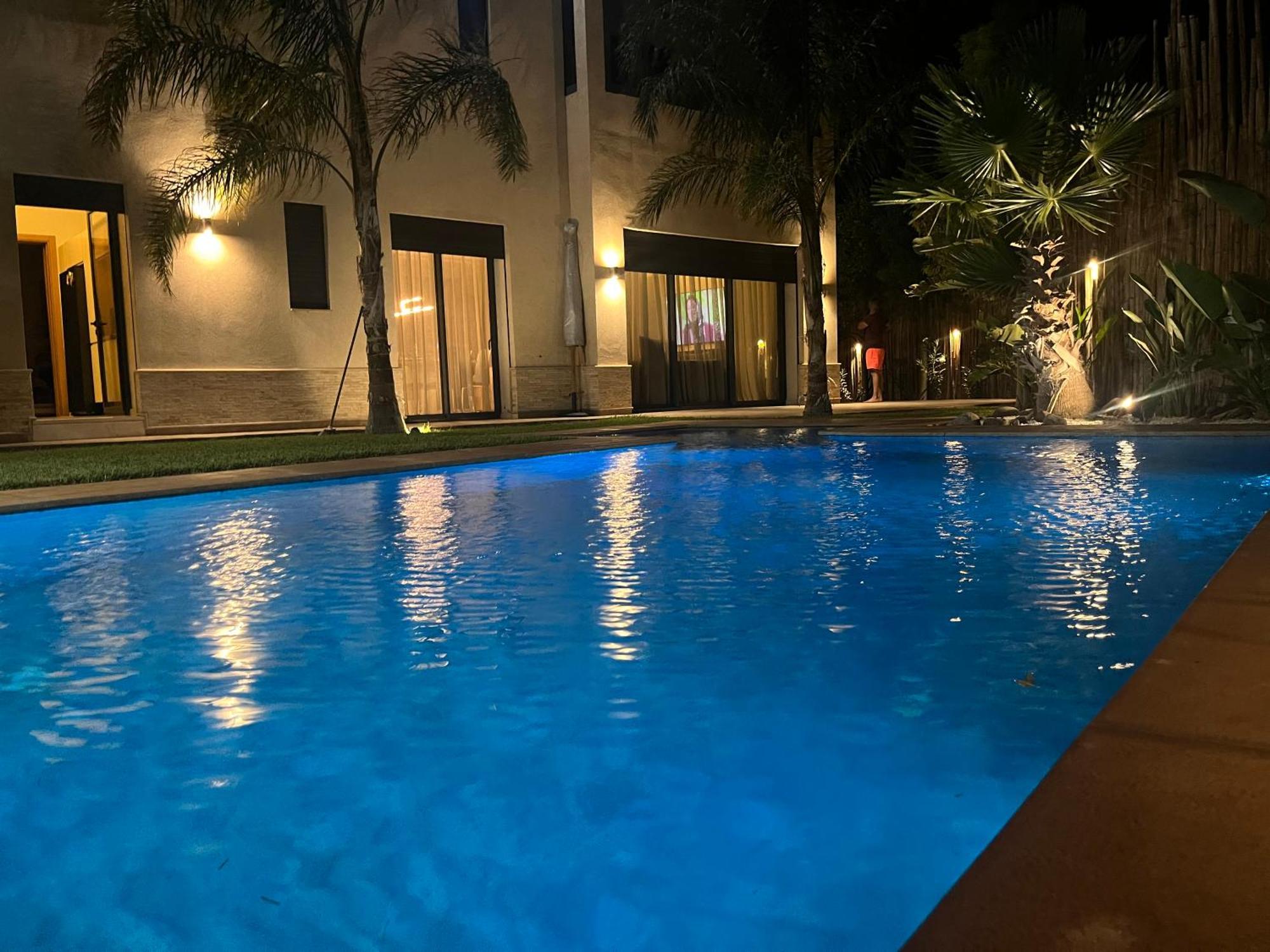 Villa Exotic Vip Family Only -service Chambre,billard,ping-pong,piscine Privee Chauffee Sur Demande