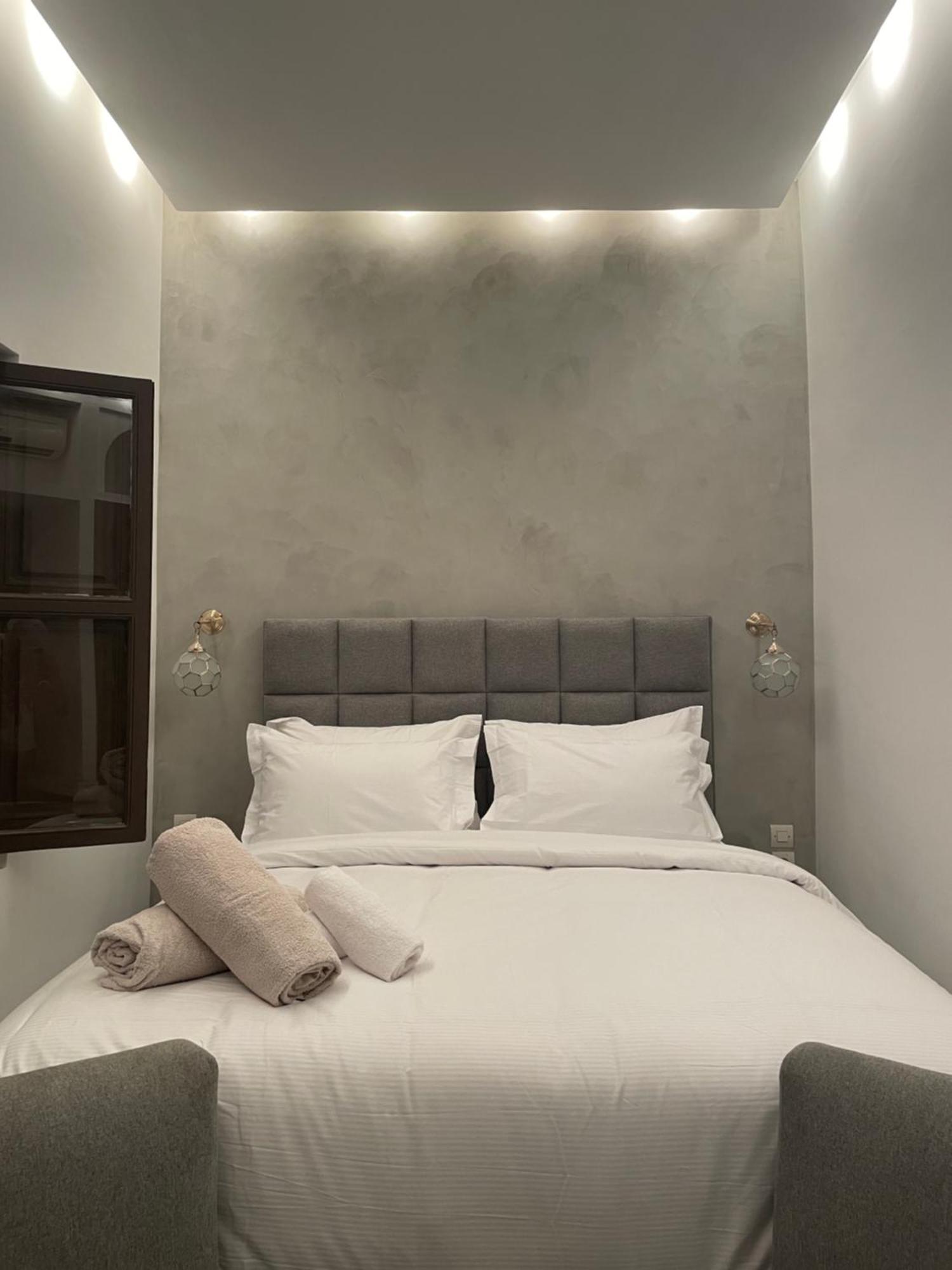 Couette-café Awatif Le 36 3*