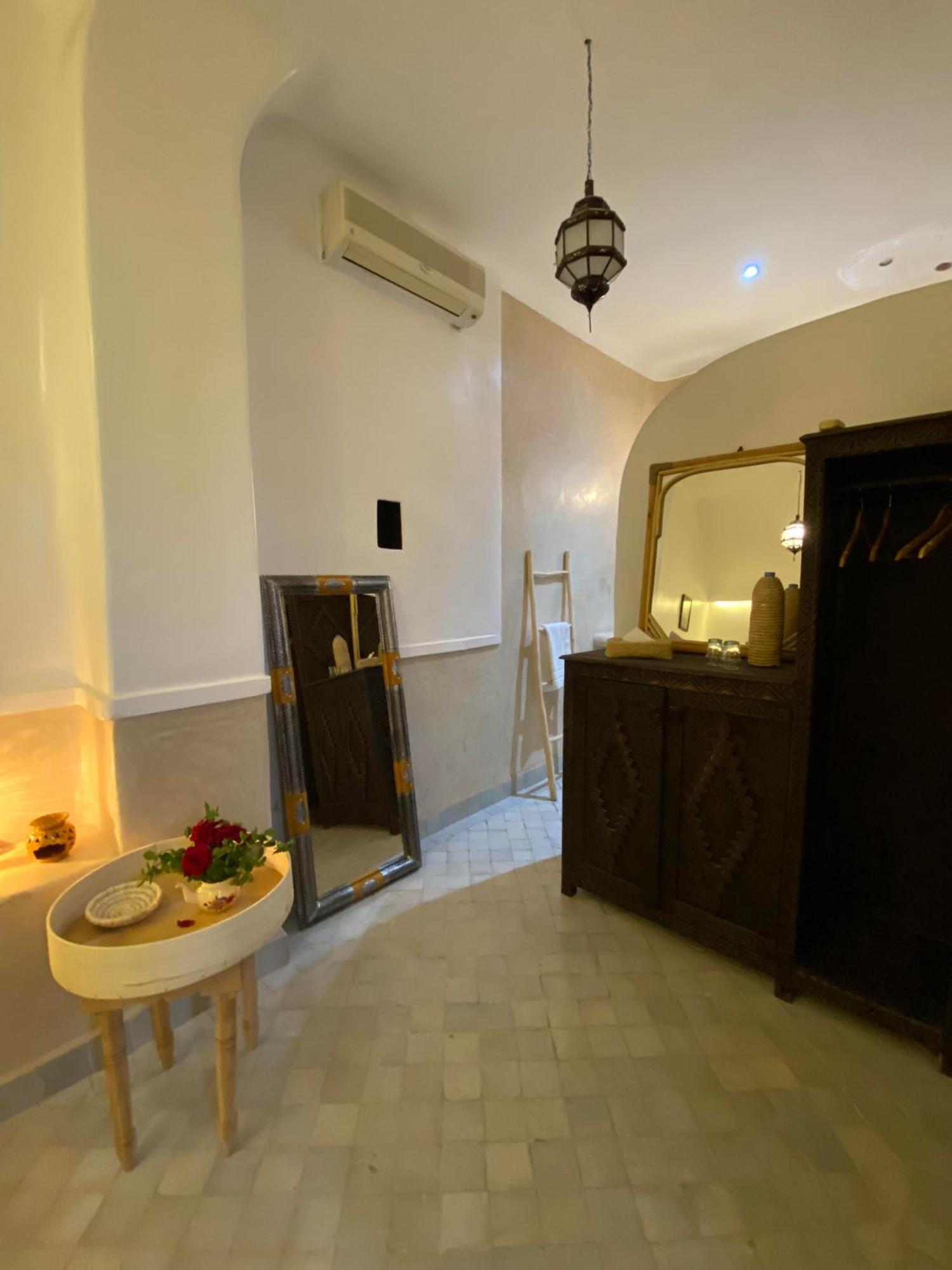 Dar Omi Zahra Riad