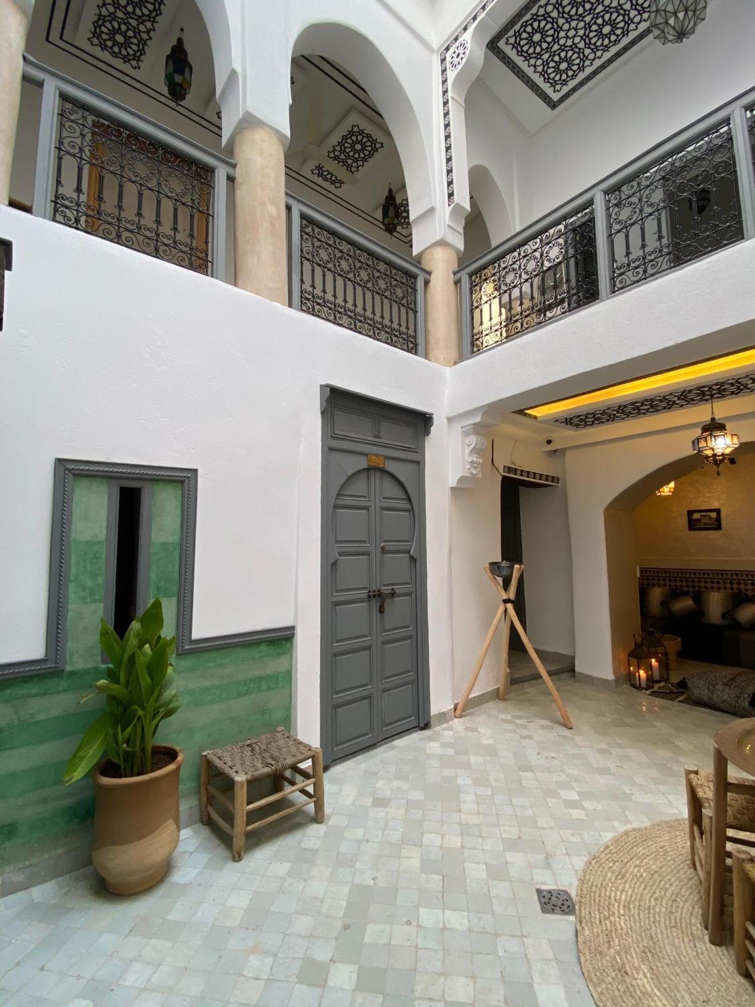 Dar Omi Zahra *