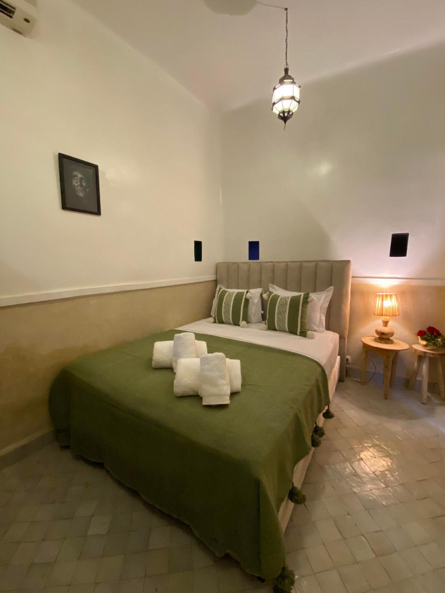 Dar Omi Zahra Riad *