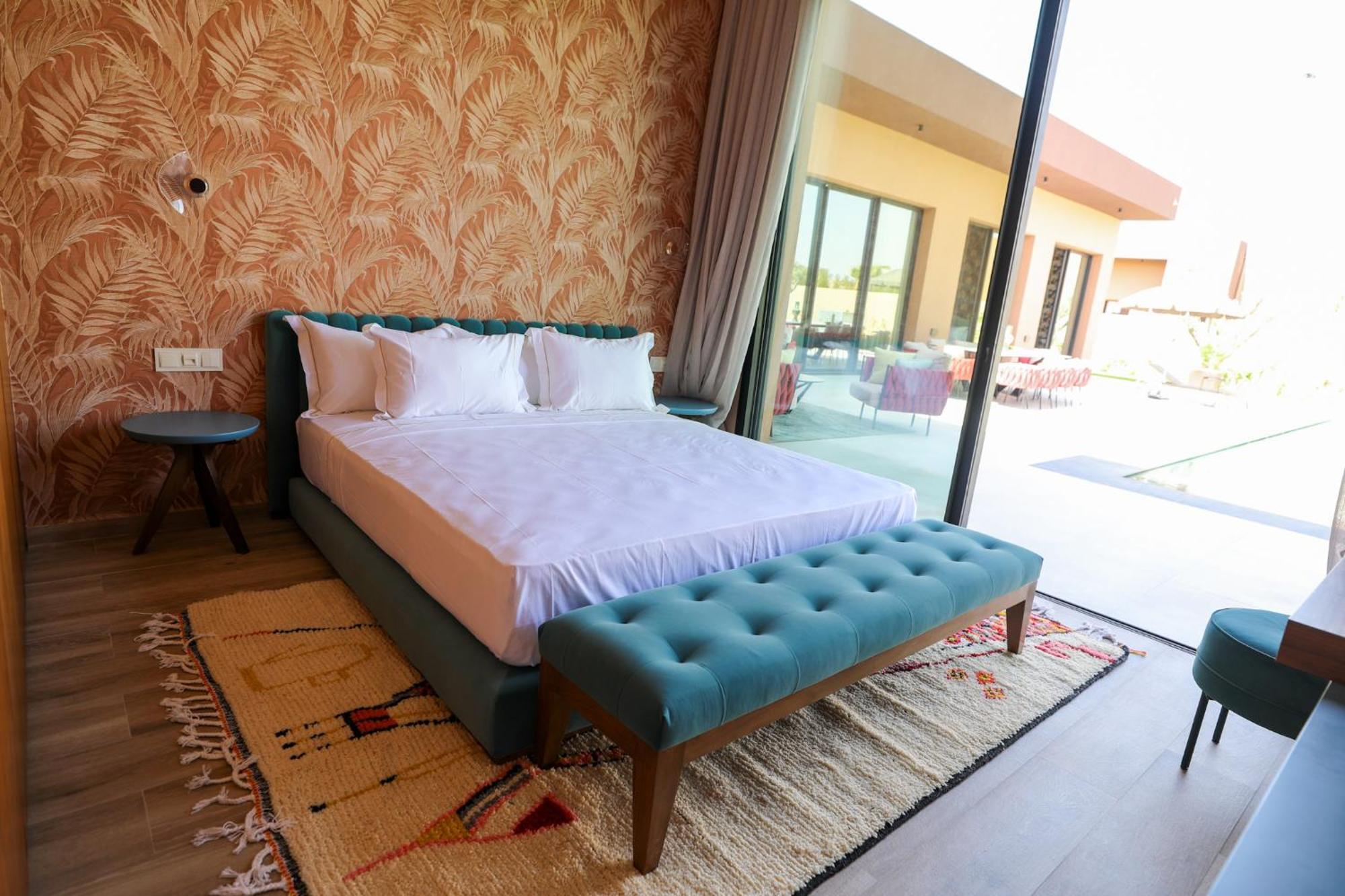 Rt2l Villa