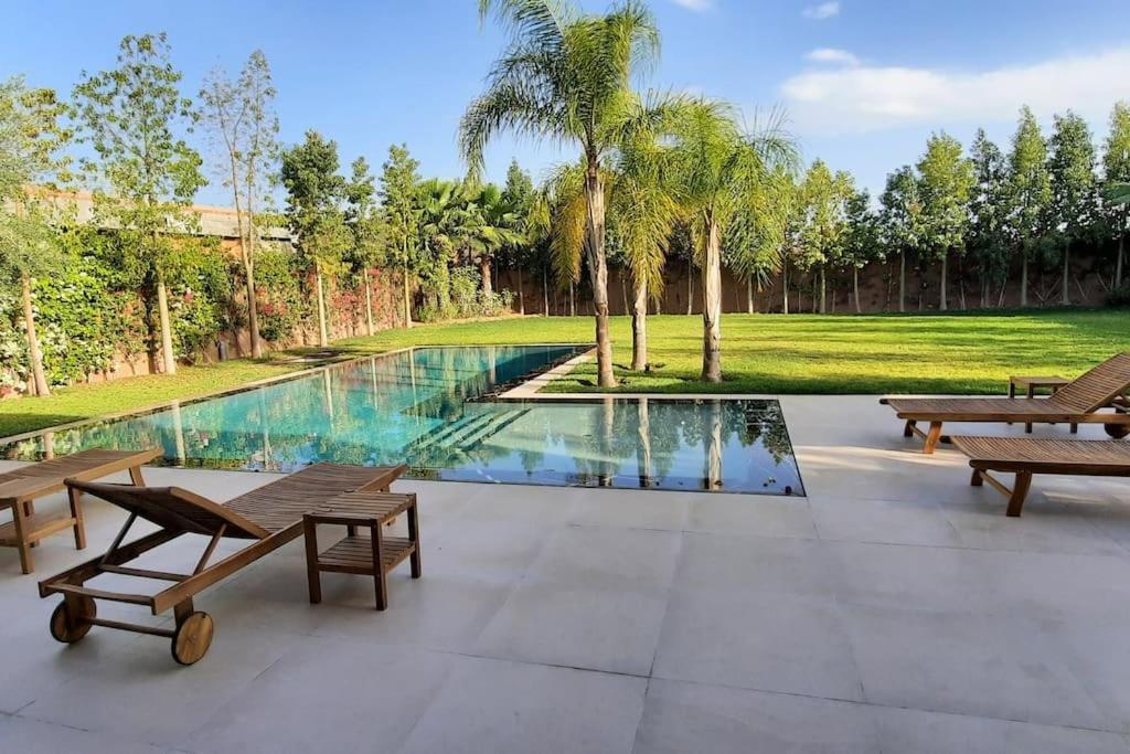 1 Palmeria Villa
