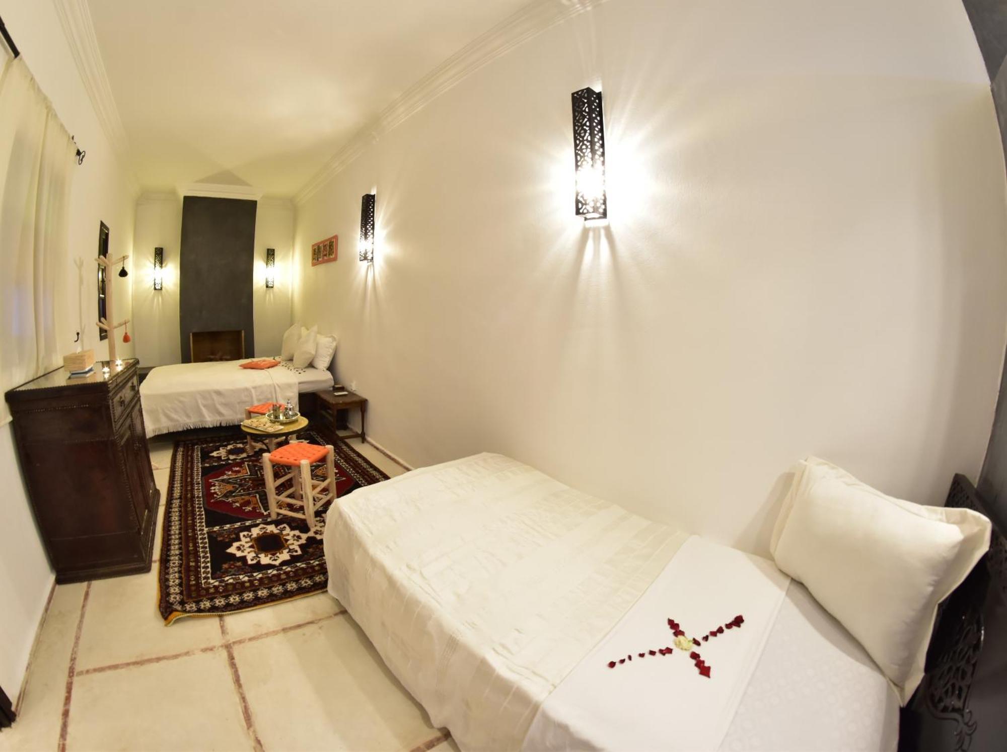 Iklil Riad *