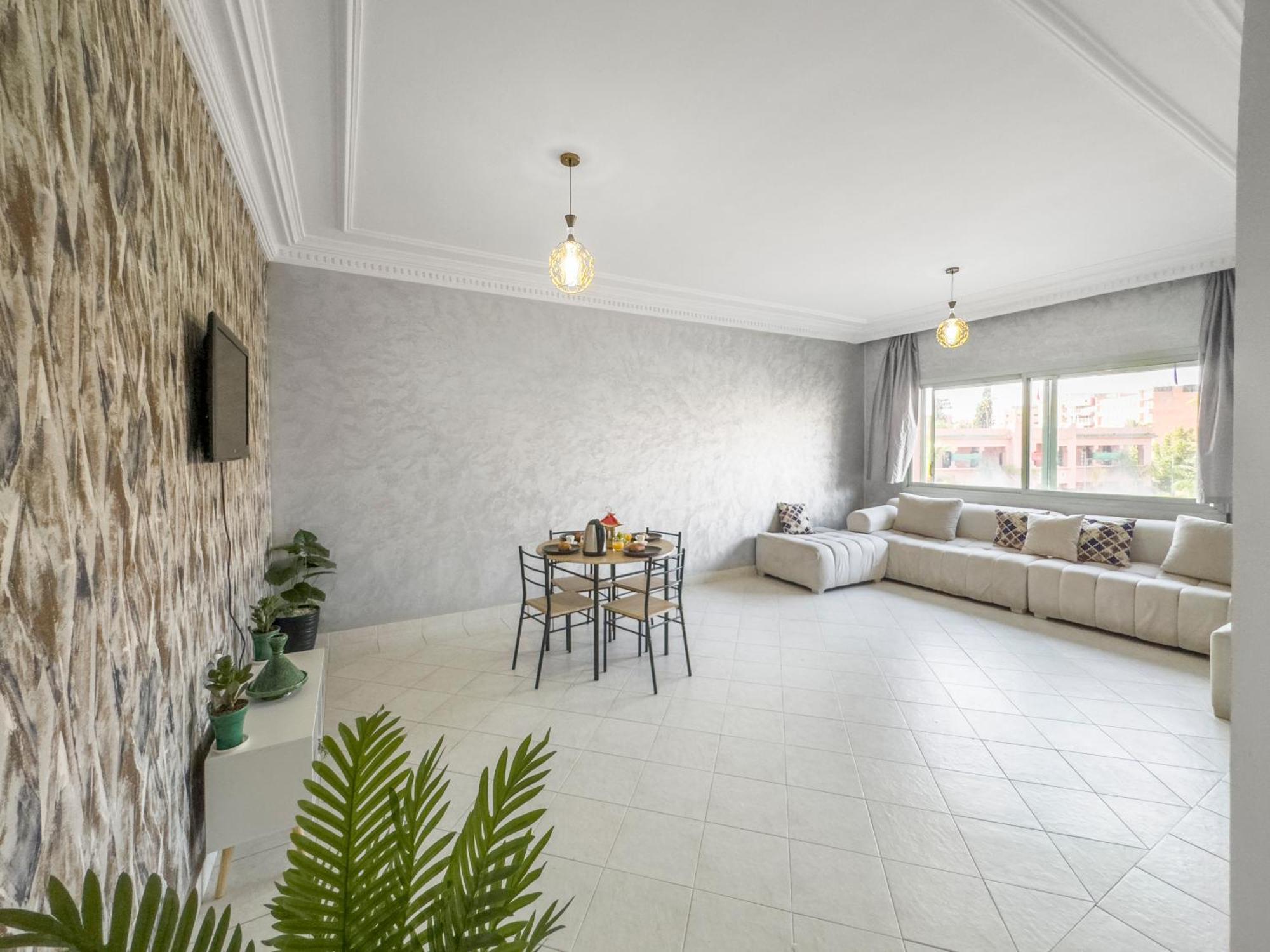 Gueliz Hypercentre 2br Appartament - Couples And Friends Appartement *