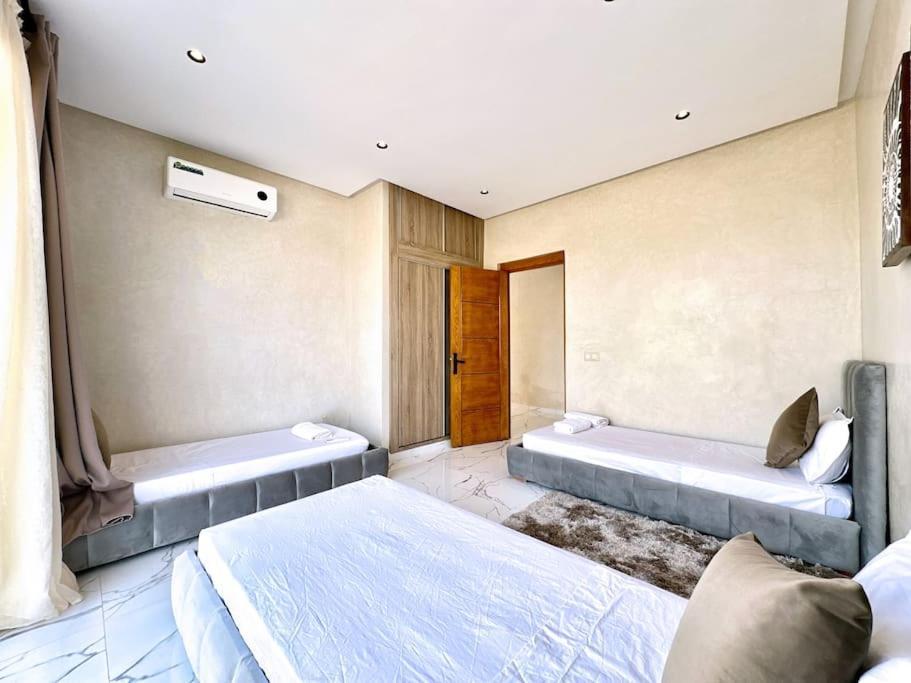 Iris ,moderne & Elegant Avec Piscine &jardin Villa *