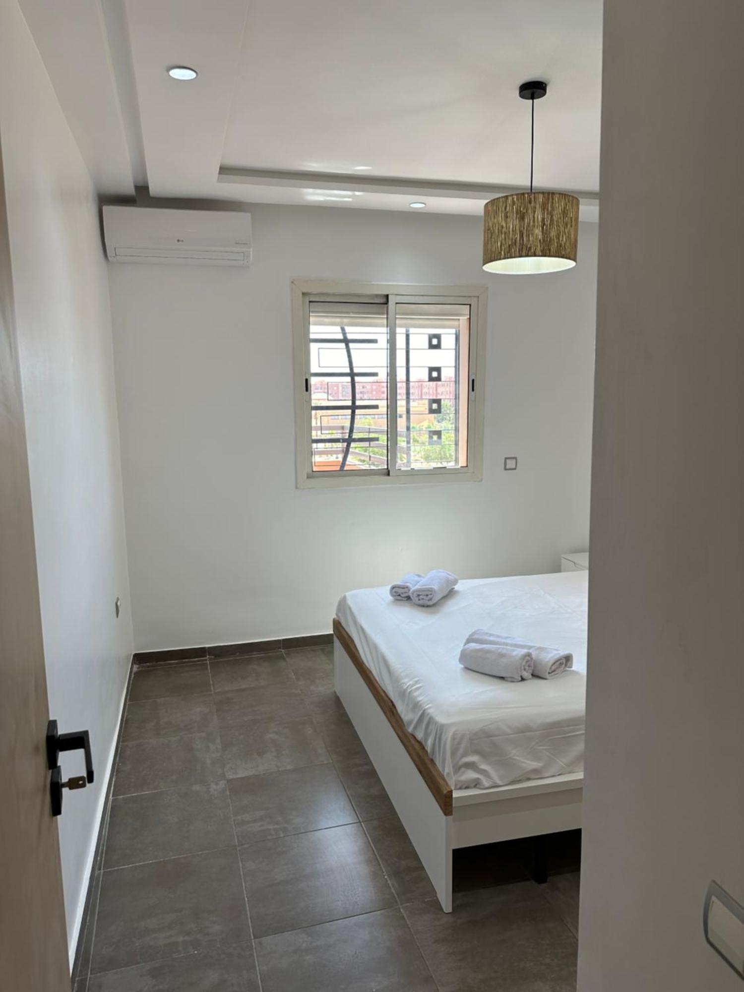 Gorgeous Newly Renovated Apt- Near Restaurant And Shopping Center Appartement Marrakesh