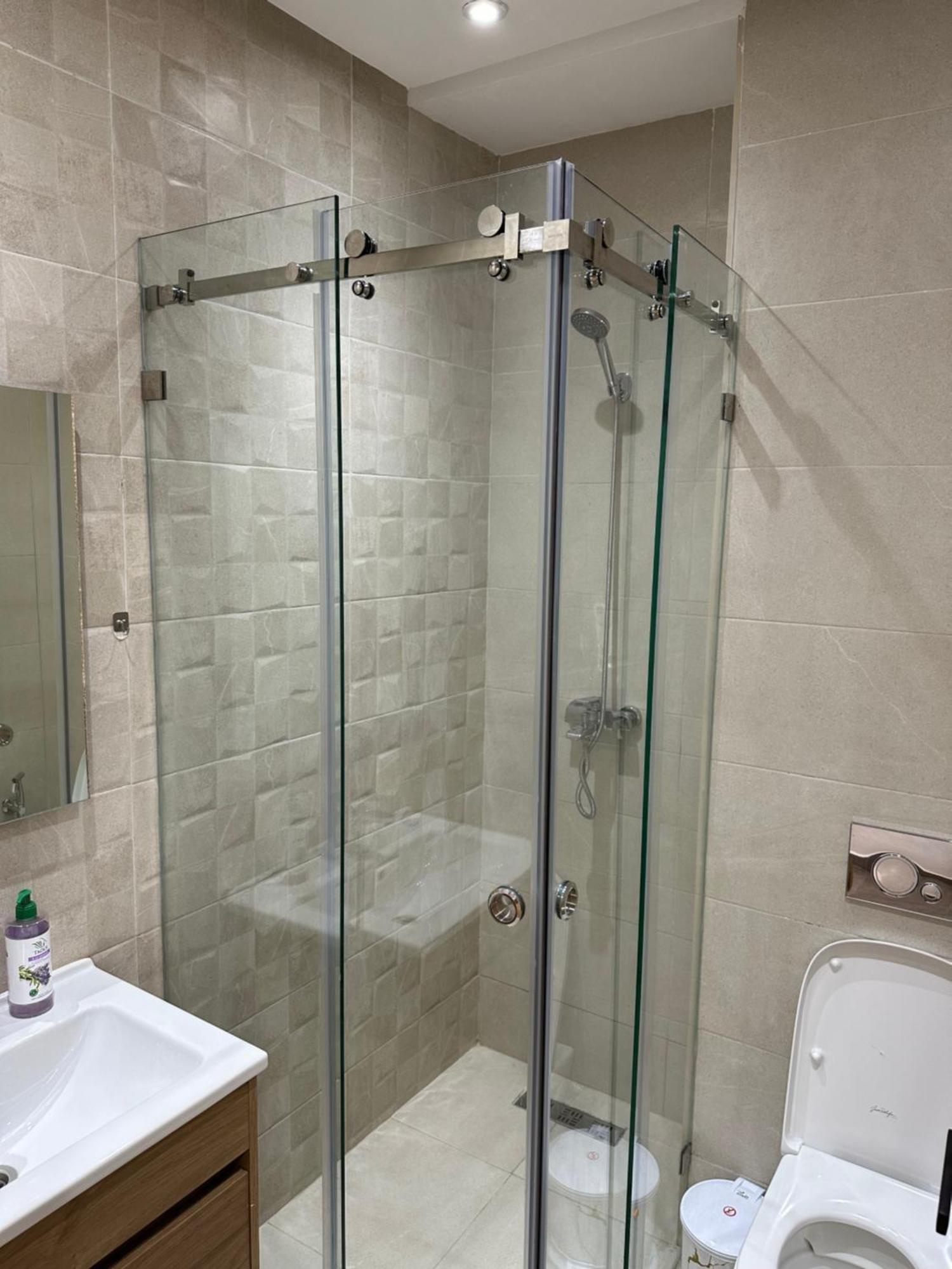 Gorgeous Newly Renovated Apt- Near Restaurant And Shopping Center Appartement *