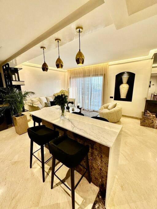 Centre Zara 2br Appartement