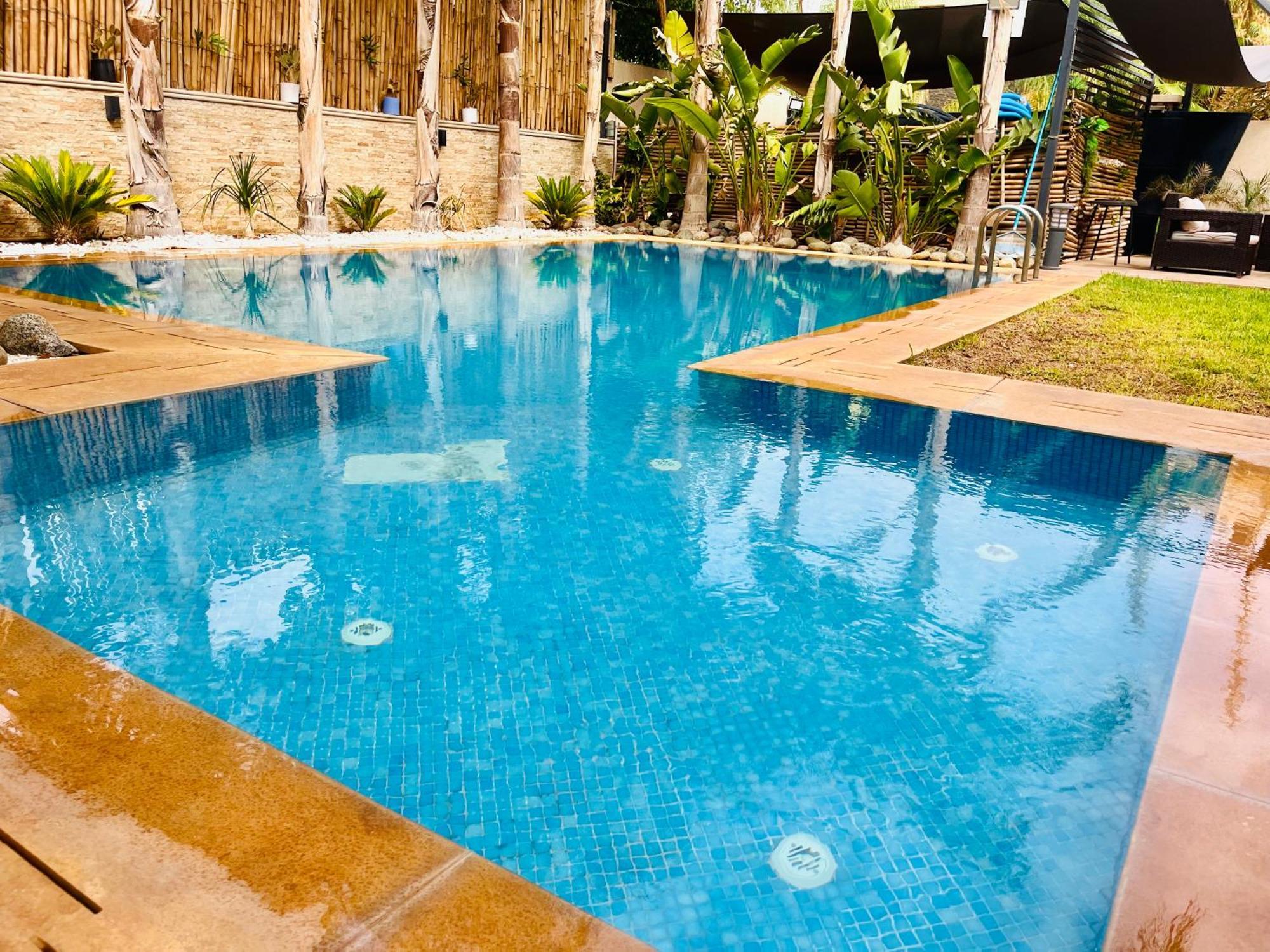 Exotic Vip Family Only -service Chambre,billard,ping-pong,piscine Privee Chauffee Sur Demande Marrakesh