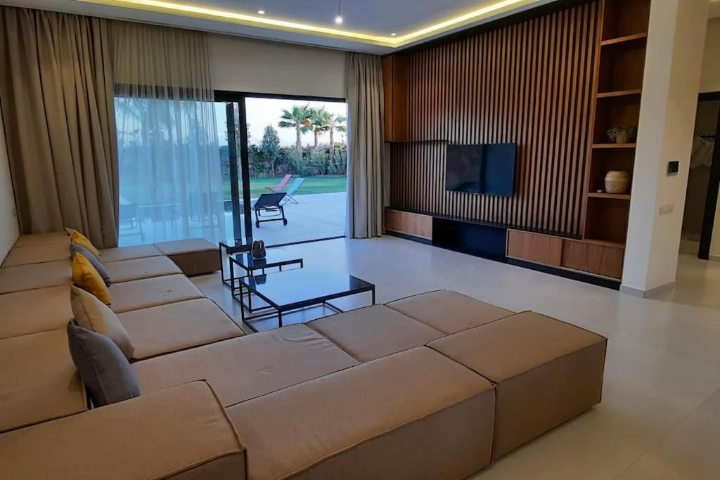 Villa 2 Palmeria *