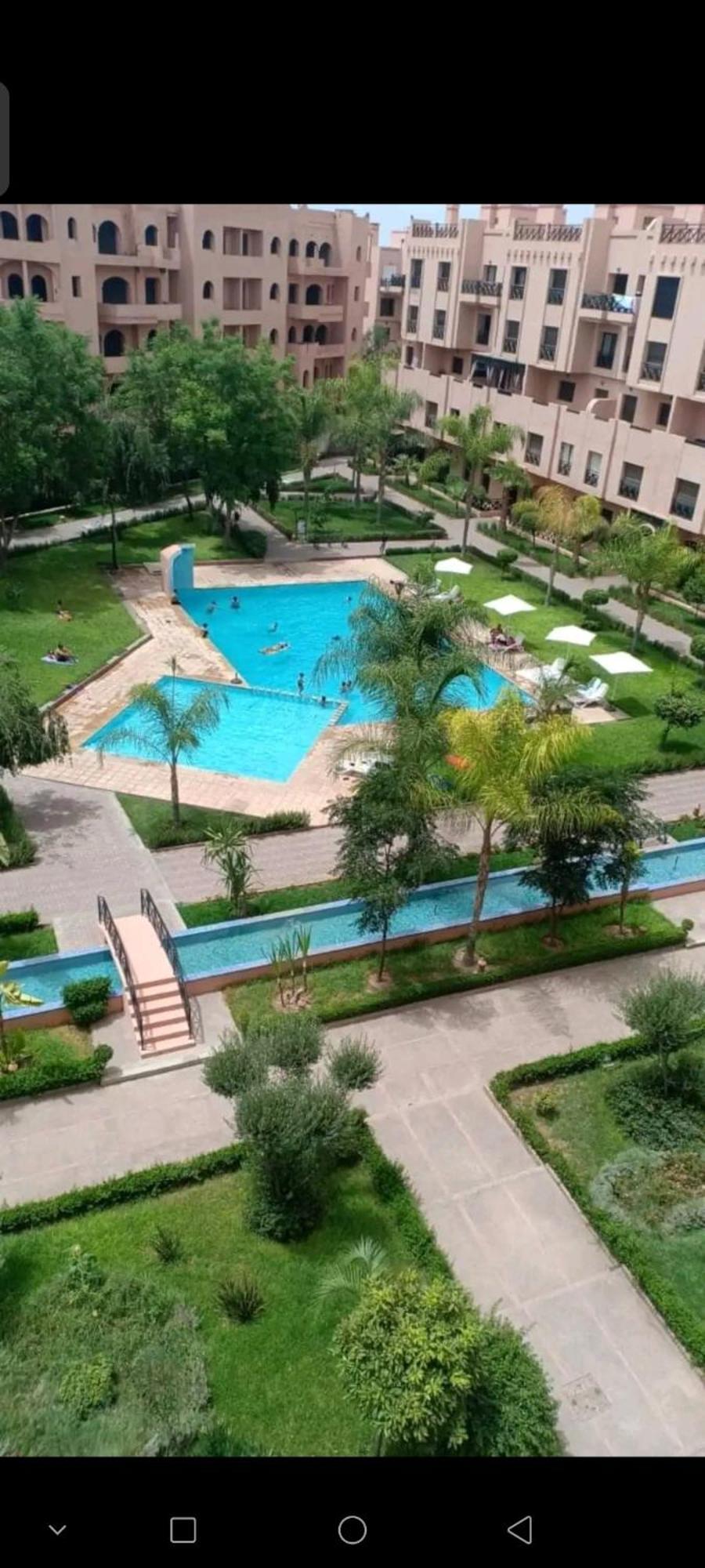 A11 6 Piscines Premium Village *