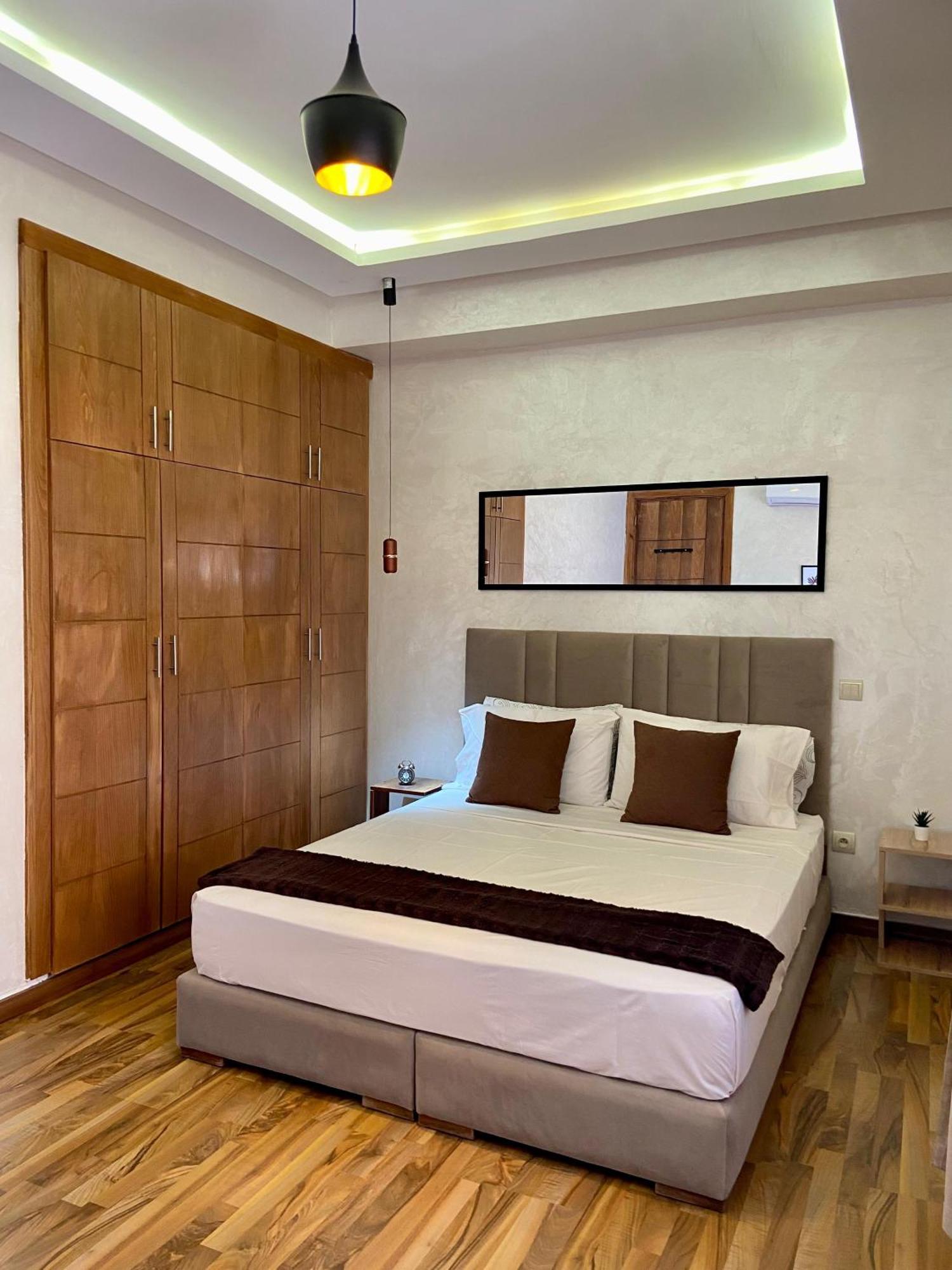 Topcenter Gueliz Hivernage Airport & Train Station Appartement *