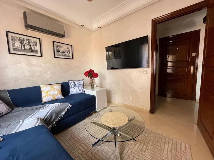Stylish & Comfy Gem 5 Star Location Balcony Appartement