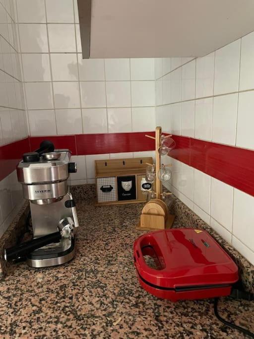 Stylish & Comfy Gem 5 Star Location Balcony Appartement