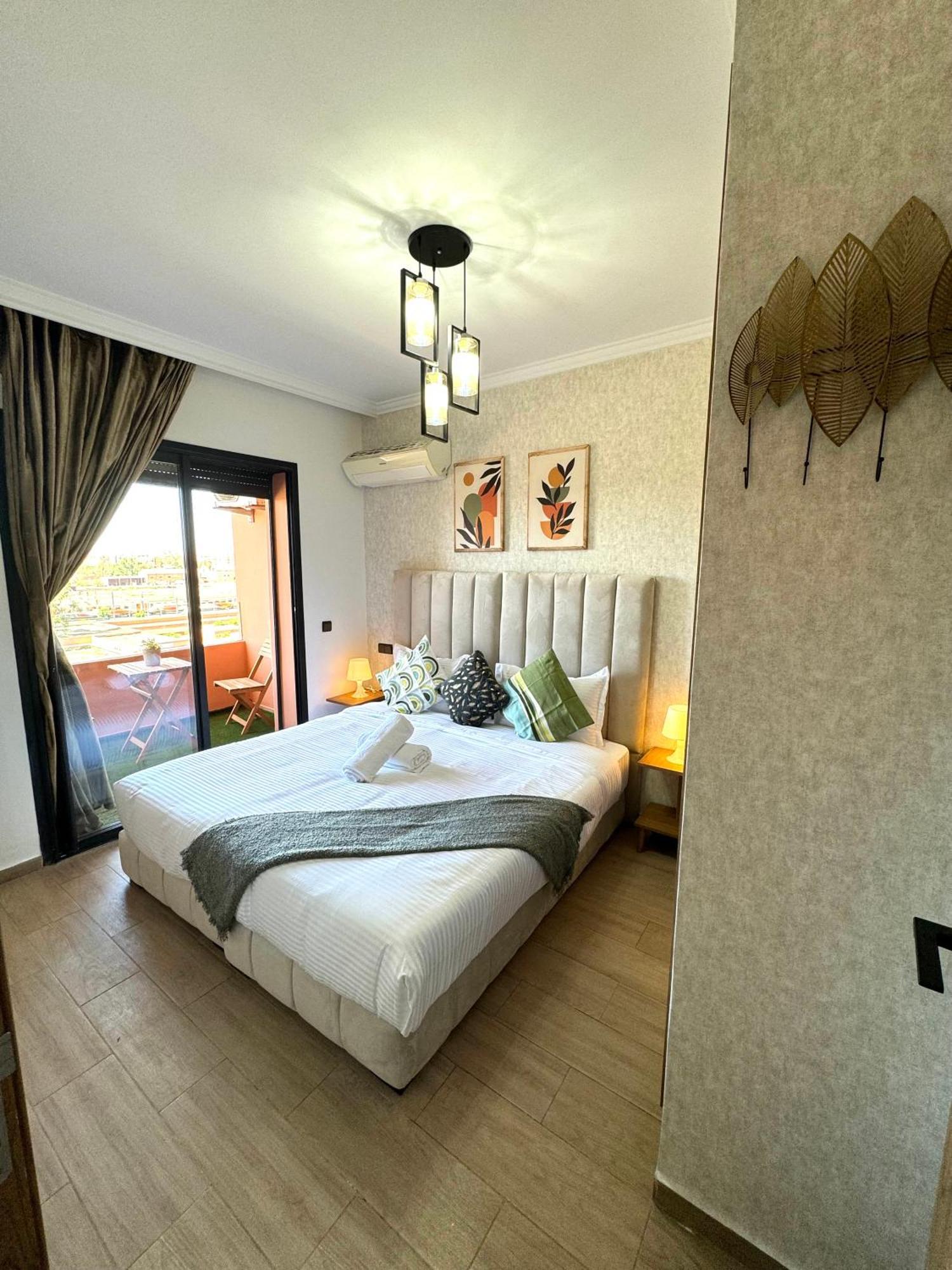 Au Centre Gueliz Avec Piscine Appartement