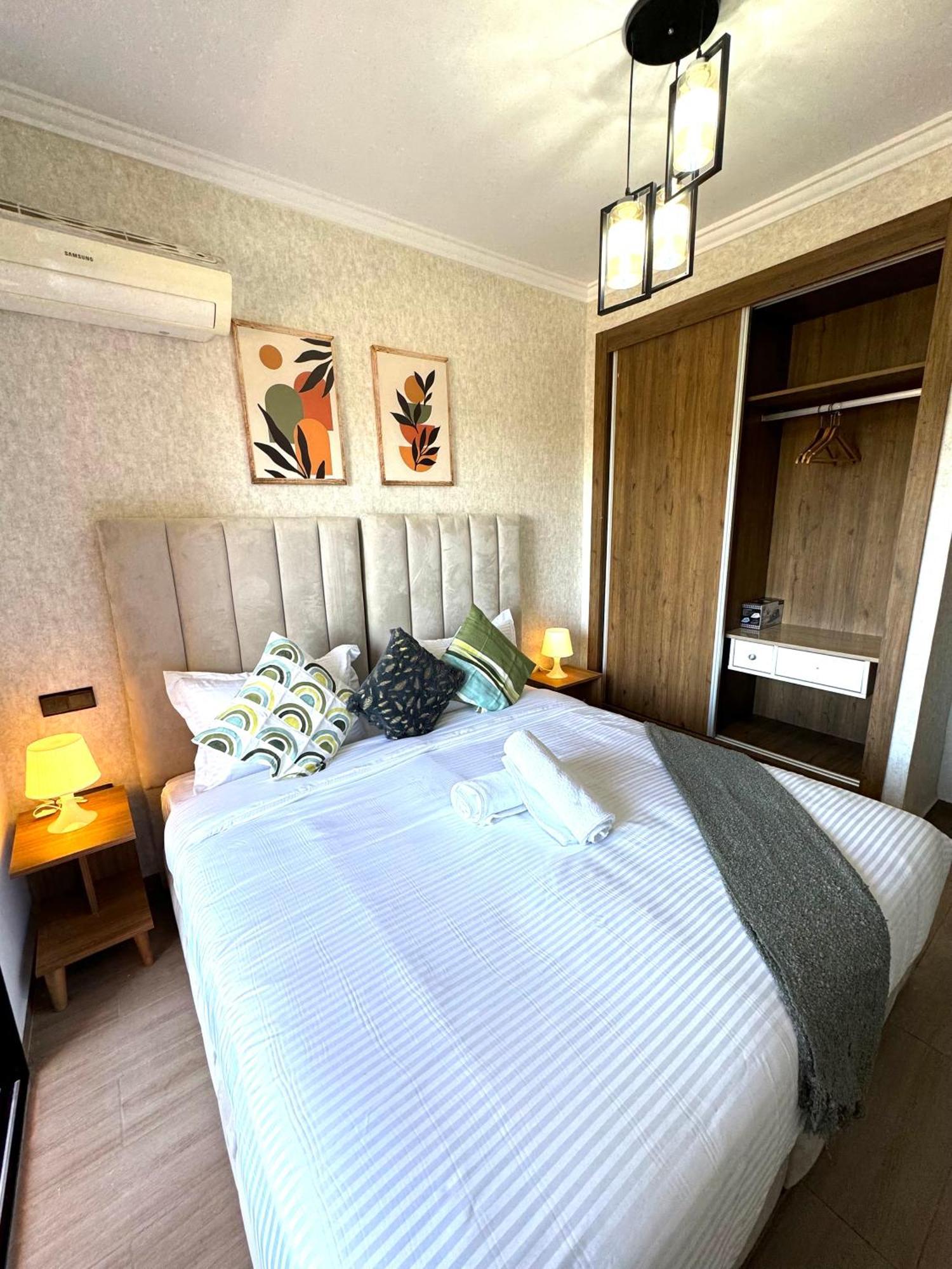 Appartement Au Centre Gueliz Avec Piscine