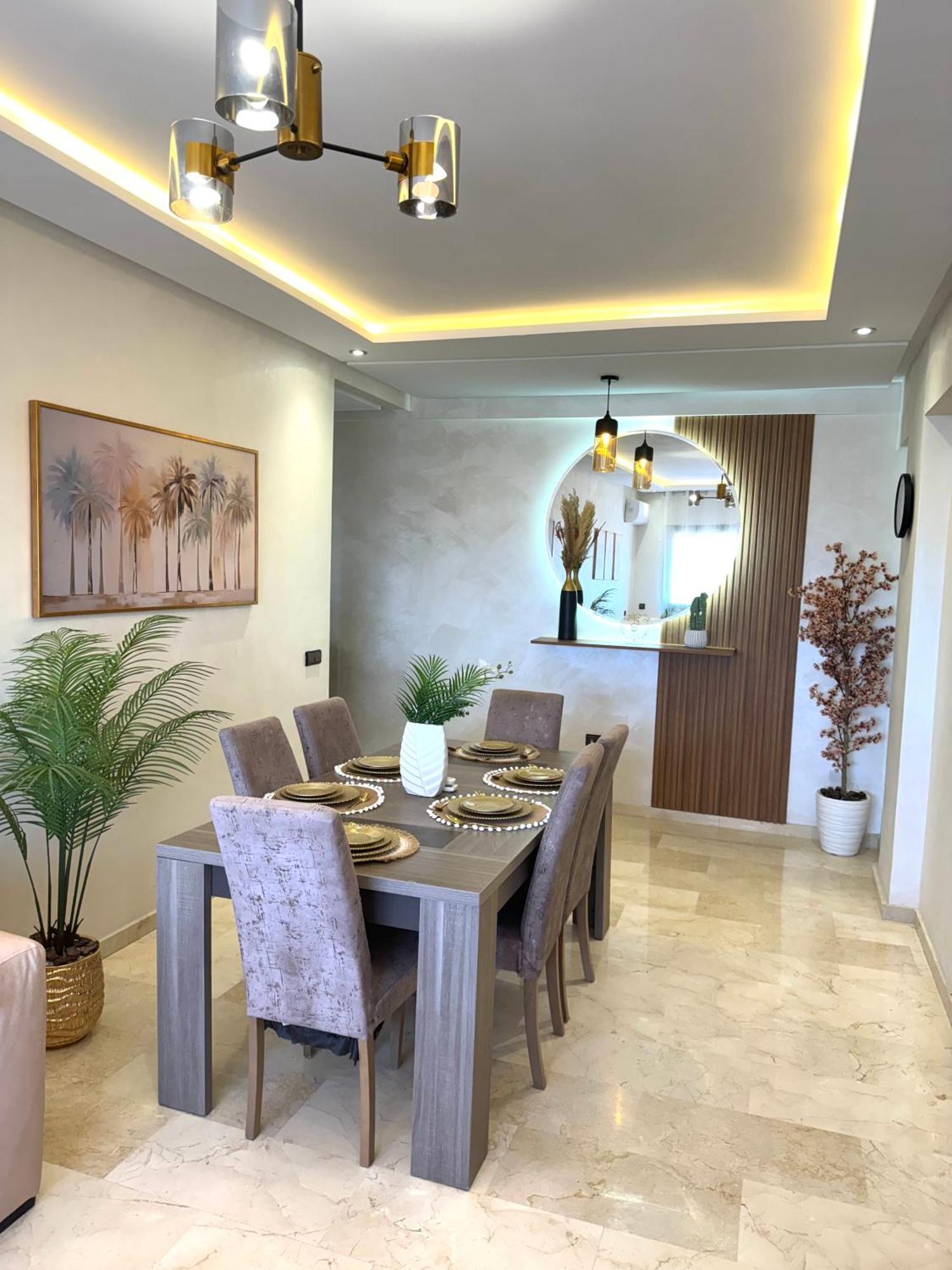 Appartement Au Centre Gueliz Avec Piscine *