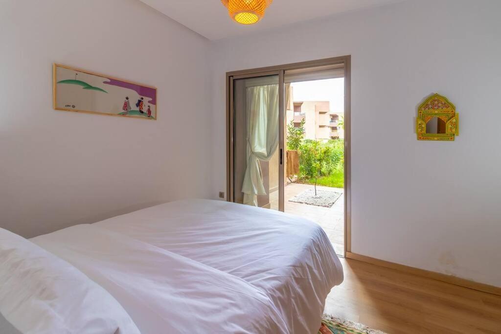 Charming With A Garden Appartement
