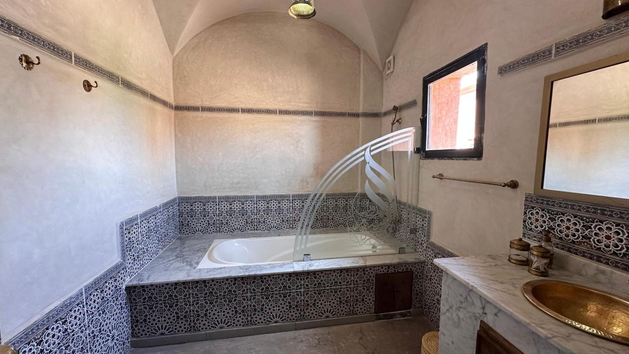 Scil De Luxe, Piscine Chauffee, 3 Suites, Hamam, Jacuzzi Exterieur, Salle De Sport, Vue Sur L'atlas, Parkings Prive, Pas De Vis A Vis ! Villa *