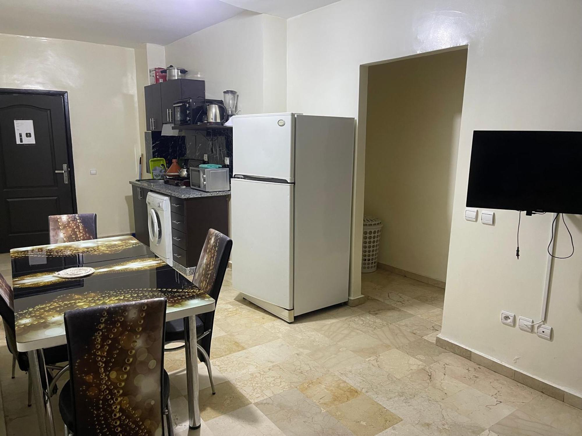 10 1er Etage. Pour Famille Apartment