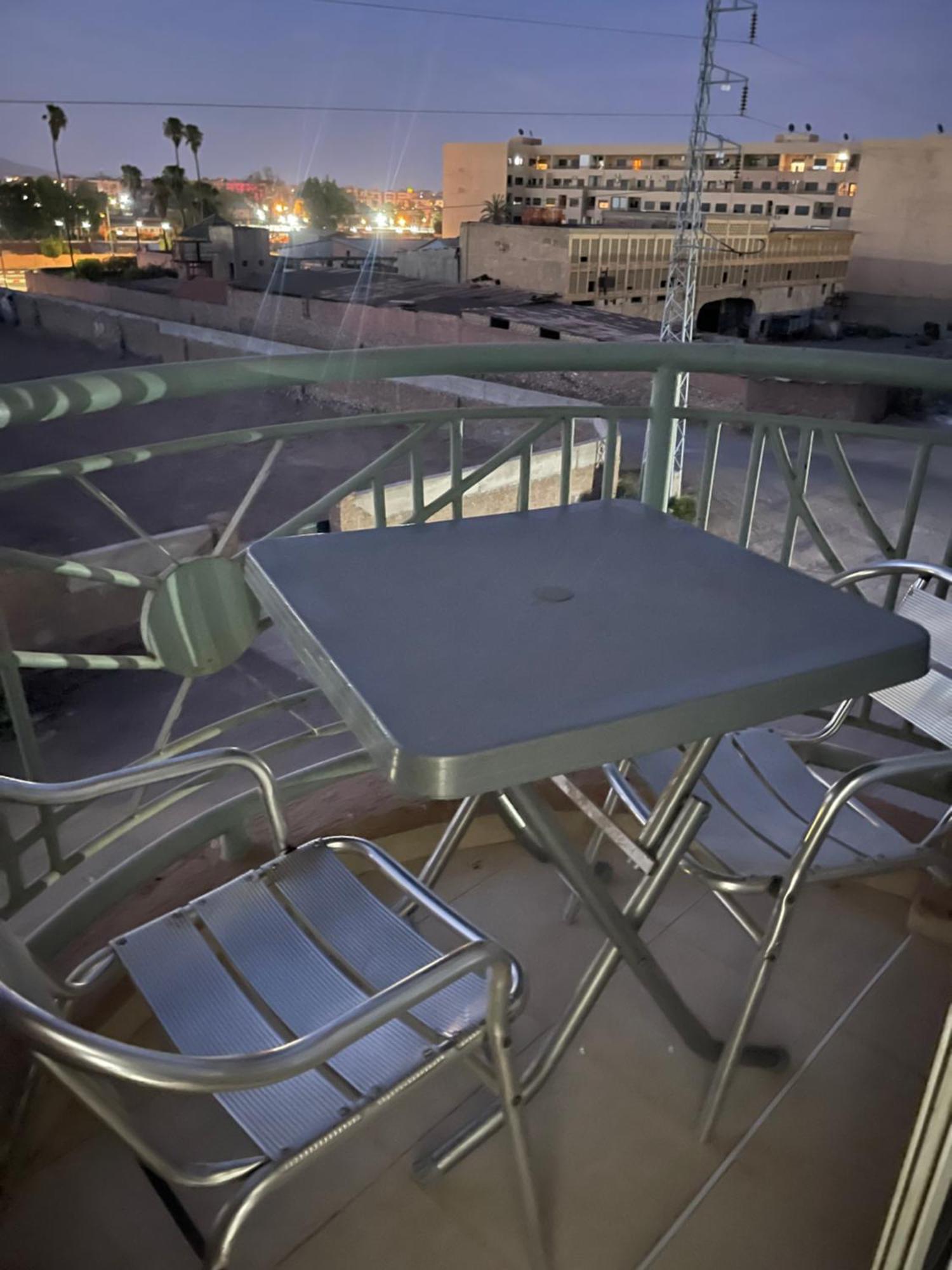 18 3em Etage Avec Balcon *