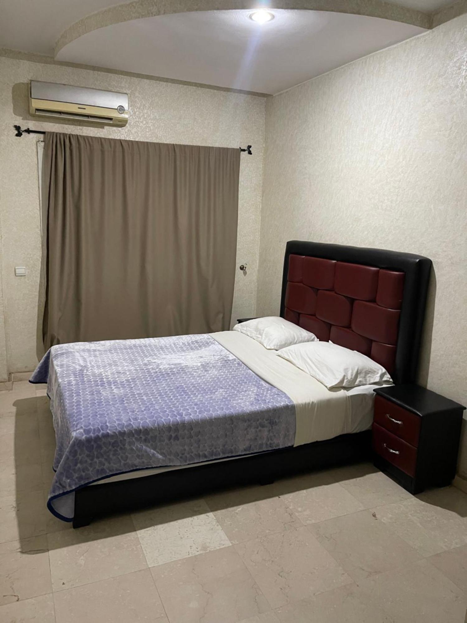 18 3em Etage Avec Balcon Apartamento