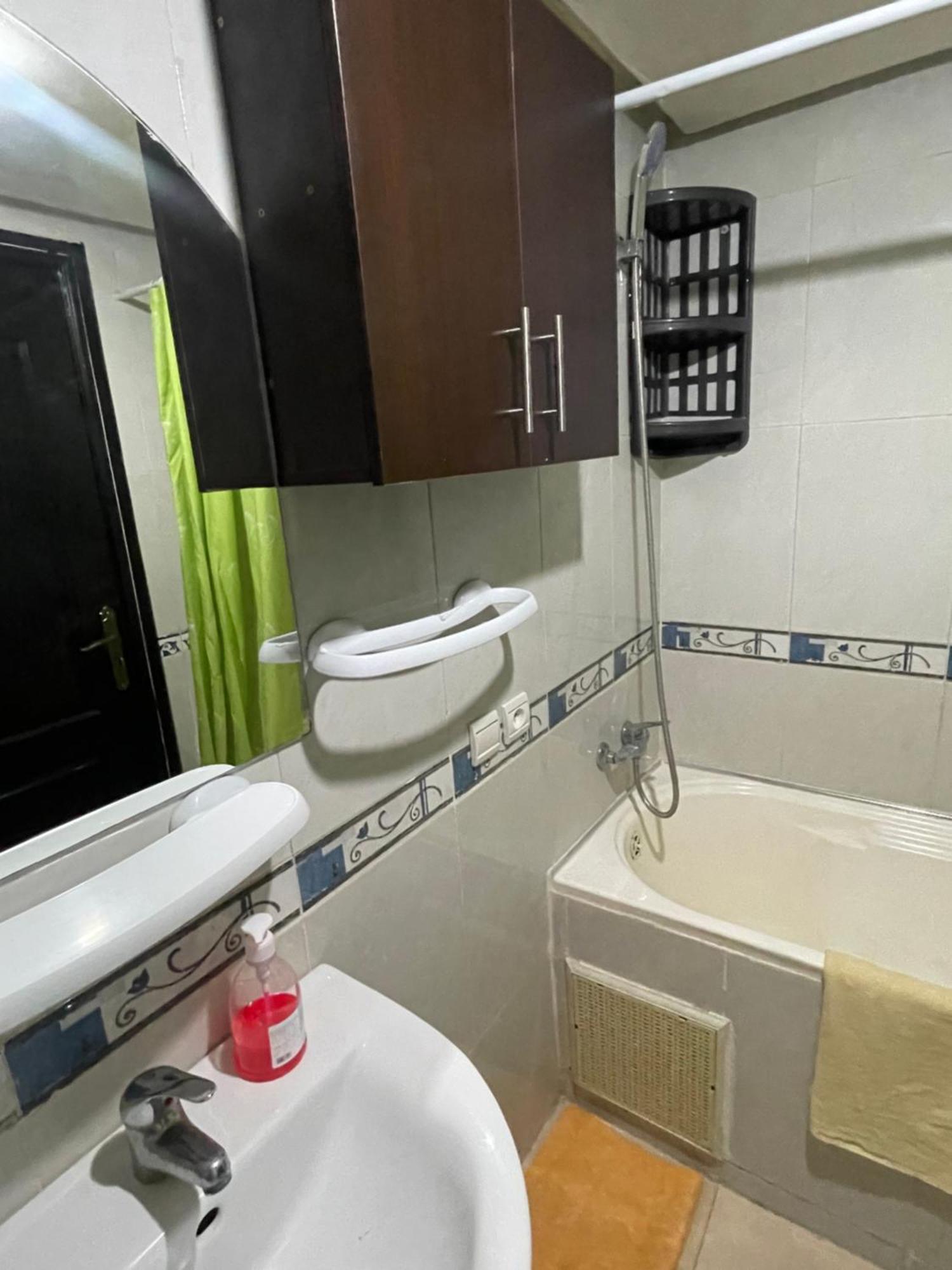 20 3em Etage Avec Balcon Apartment