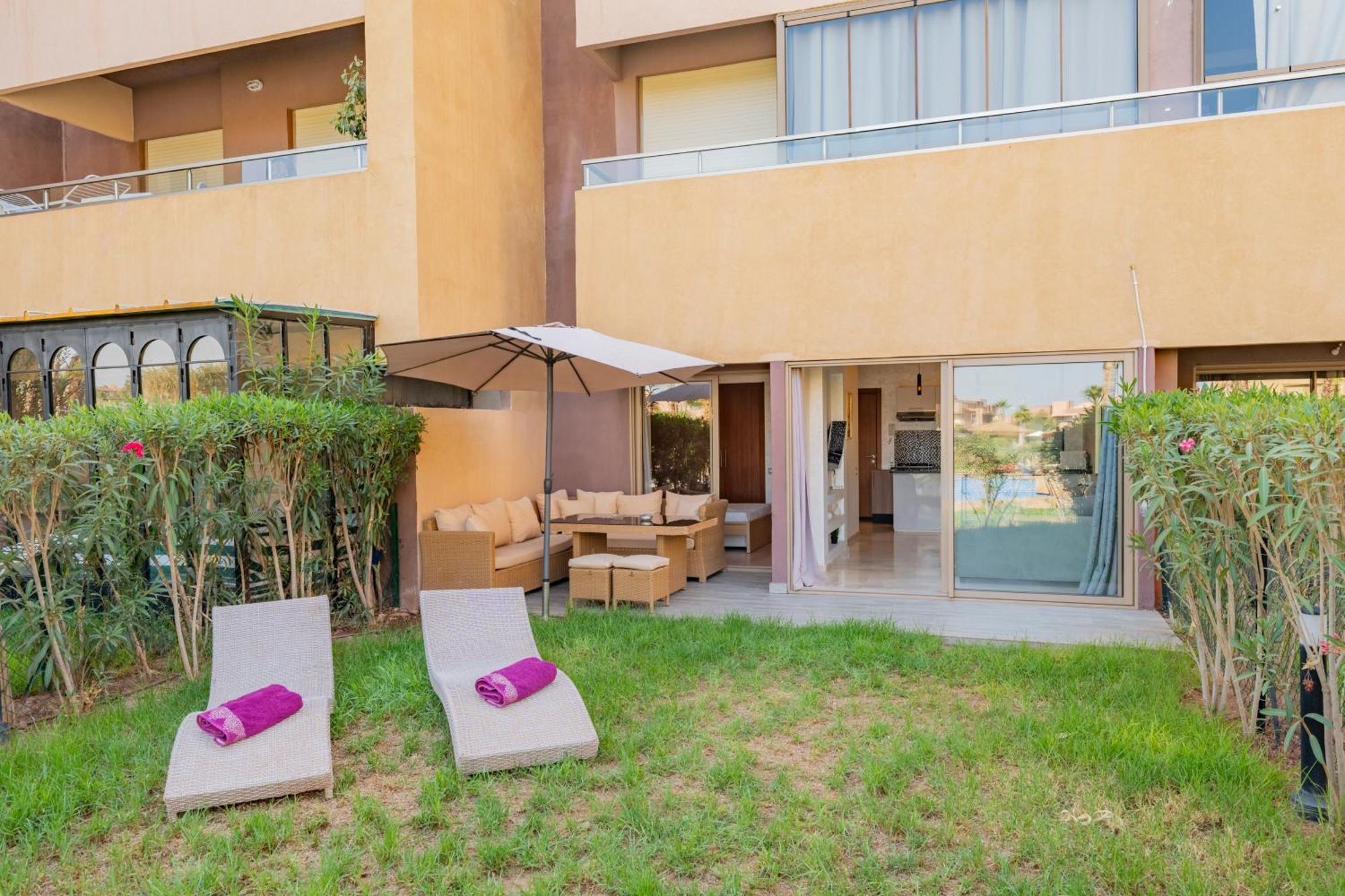 Relax Front Of Pool - Golf- Fiber Optic * Marrakesh