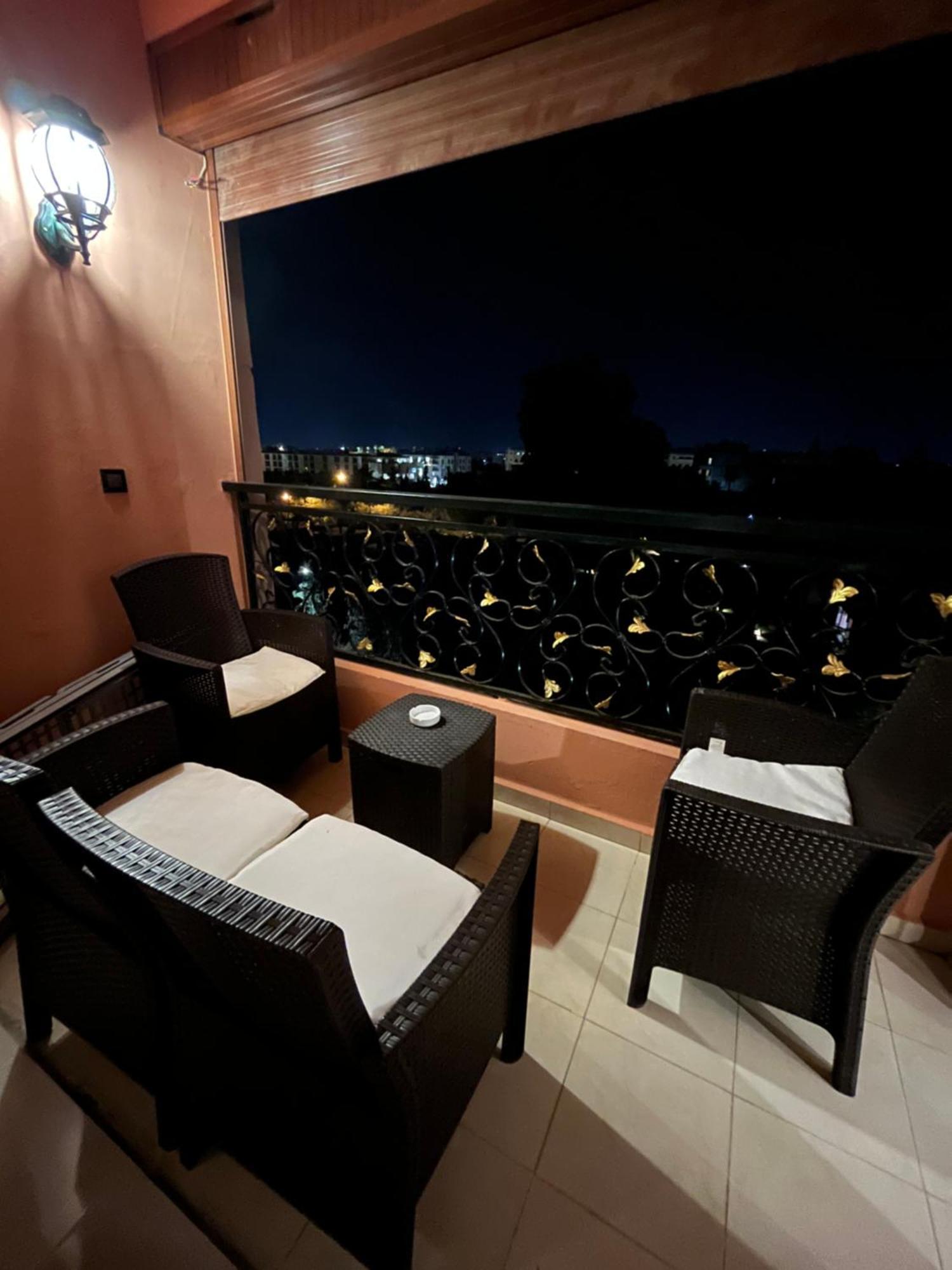 Apartamento Localisation, Neuf, Piscine Et Vue Balcon