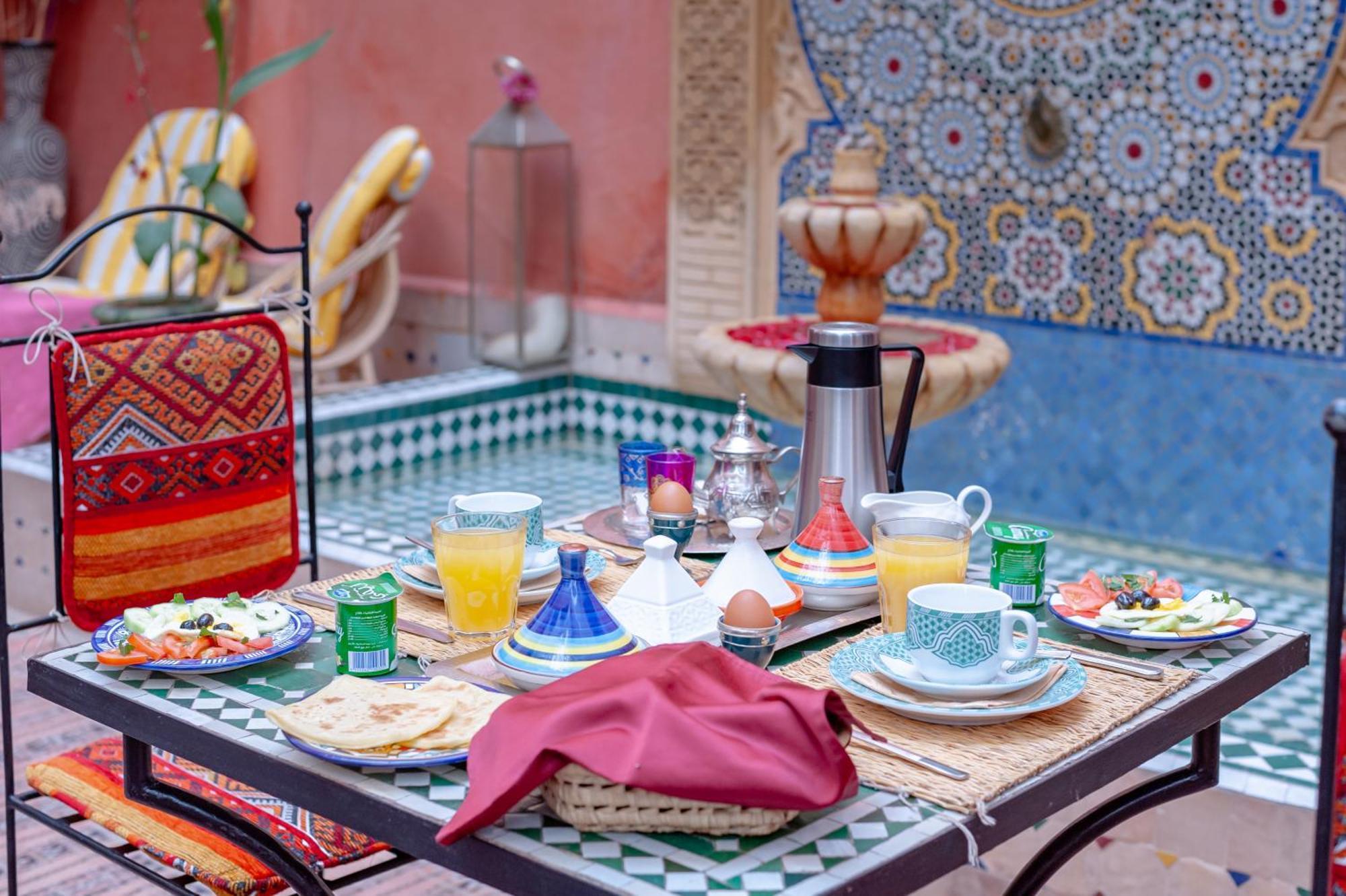 Losra Riad