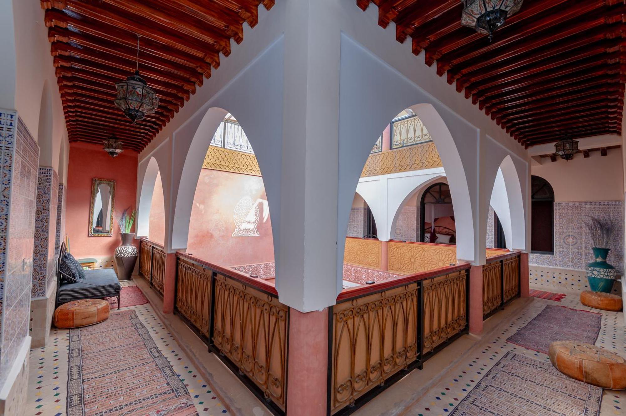 Losra Riad 3*