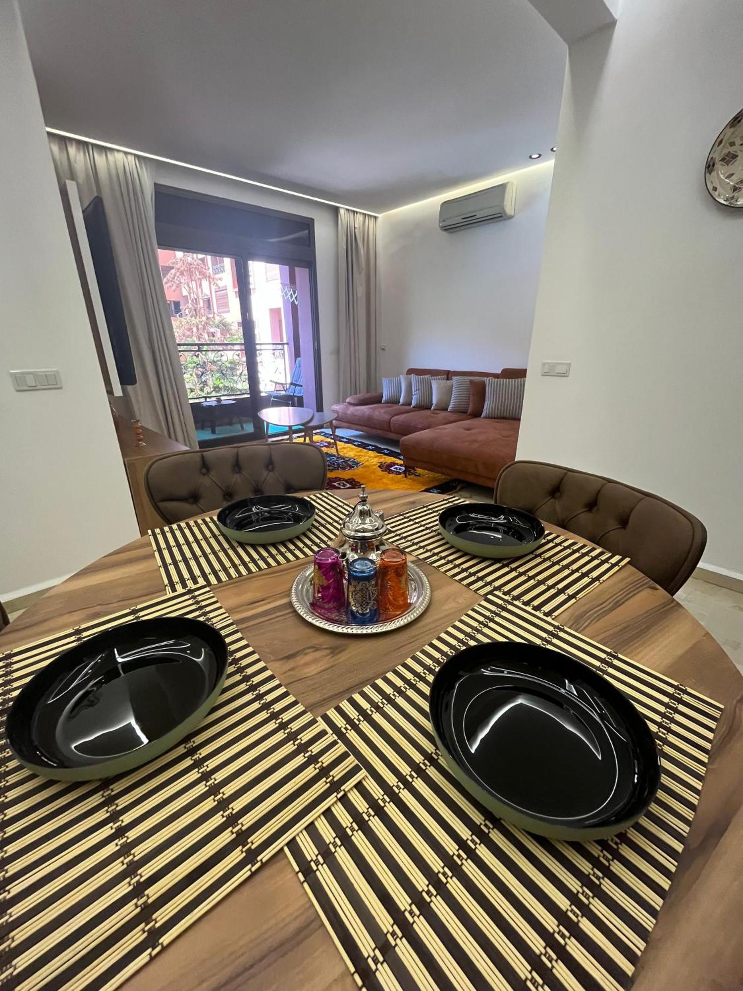 Premium Amazigh 2br Flat - Balcony & Pool Access Apartment Marrakesh