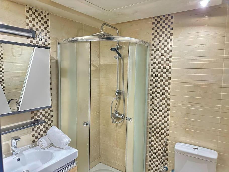 Stylish & Comfy Haven 5 Stars Location Plaza Views Appartement