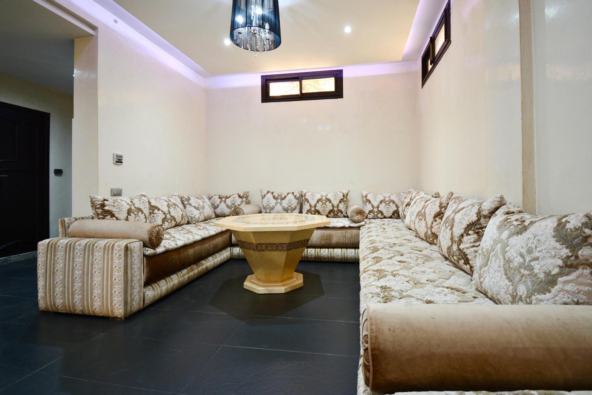 Villa 2 King Suites- Pool,ac & Parking-central Location Marrakesh