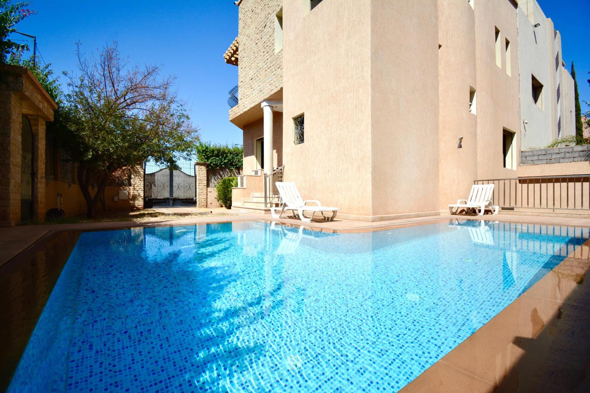 Villa 2 King Suites- Pool,ac & Parking-central Location Marrakesh