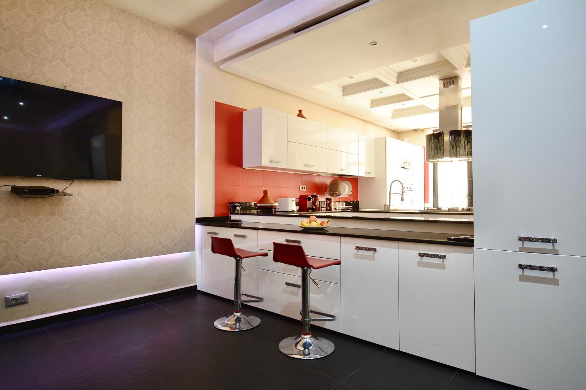 2 King Suites- Pool,ac & Parking-central Location Marrakesh