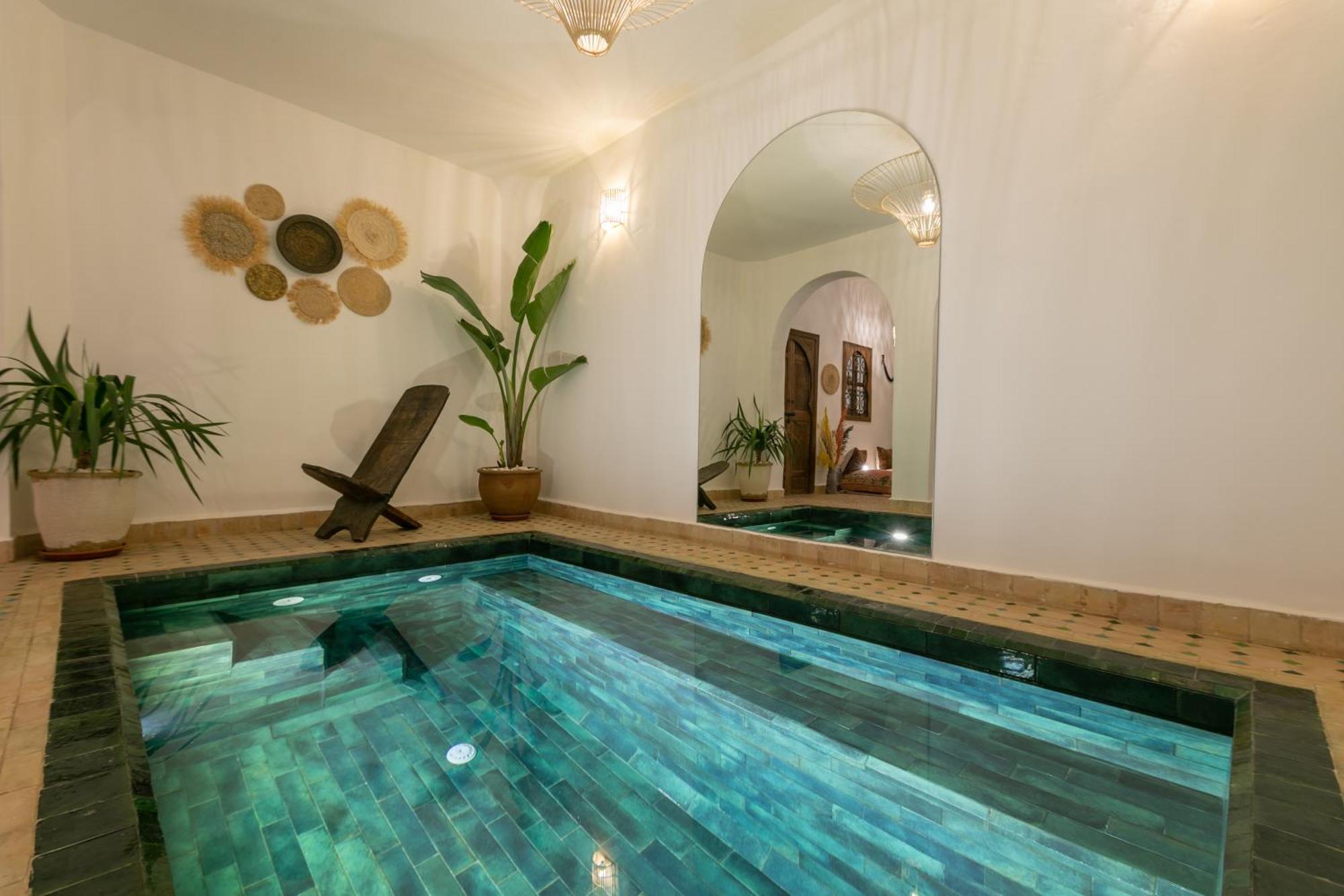 Lamalika Riad *