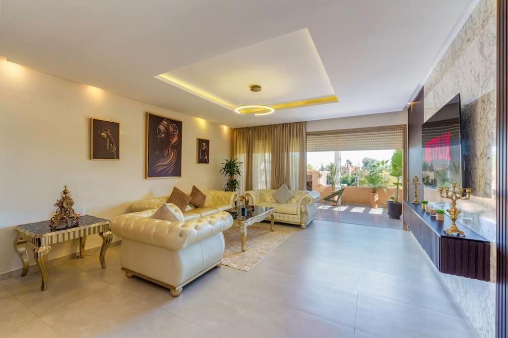 2 Bedrooms Fully Equipped Appartement *
