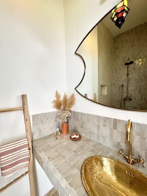 Riad Louisa Spa, And Pool Appartement